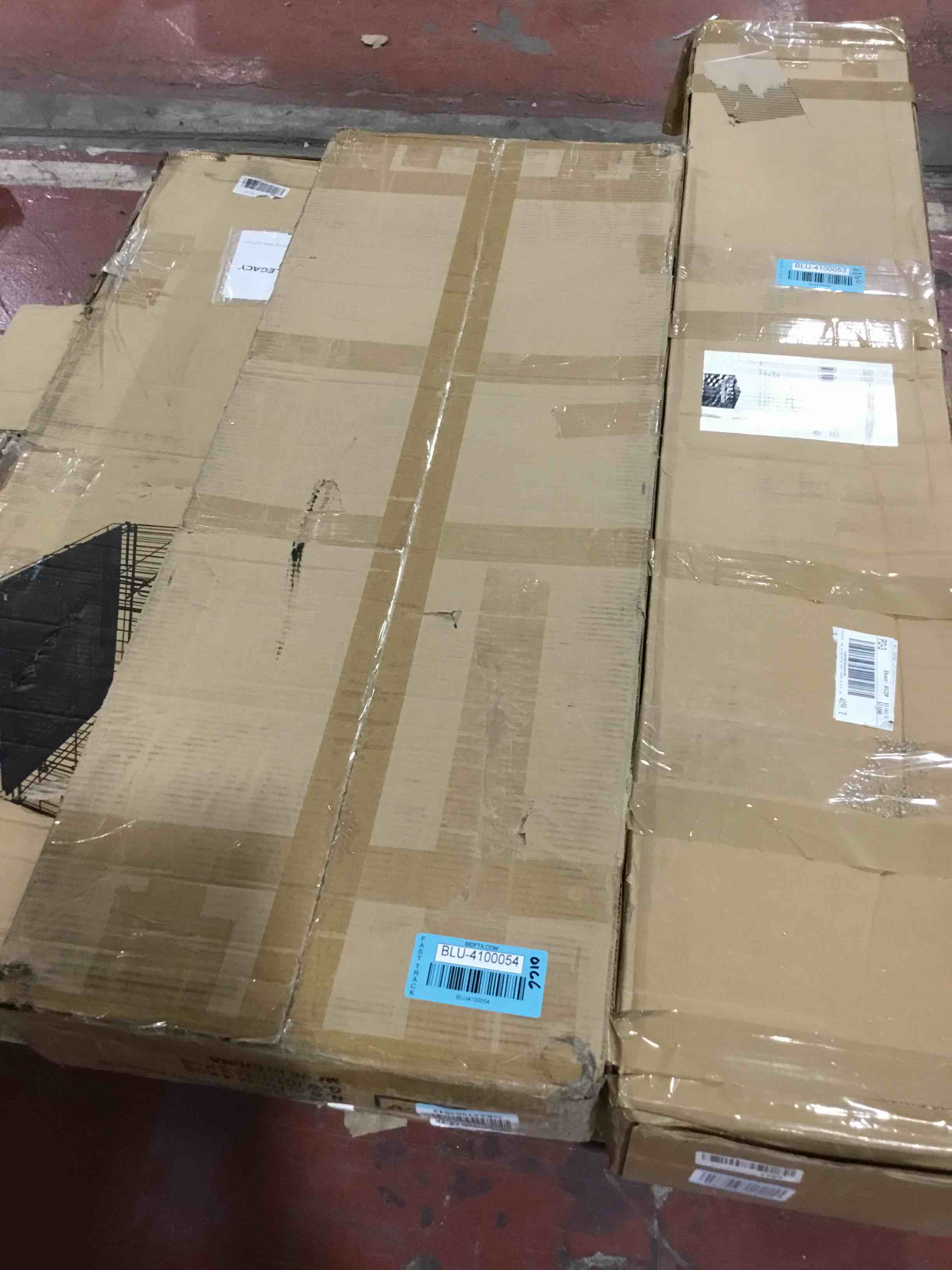 https://s3.amazonaws.com/lotting-images-prod/bidfta/BLU4100054_1705005878623.jpeg