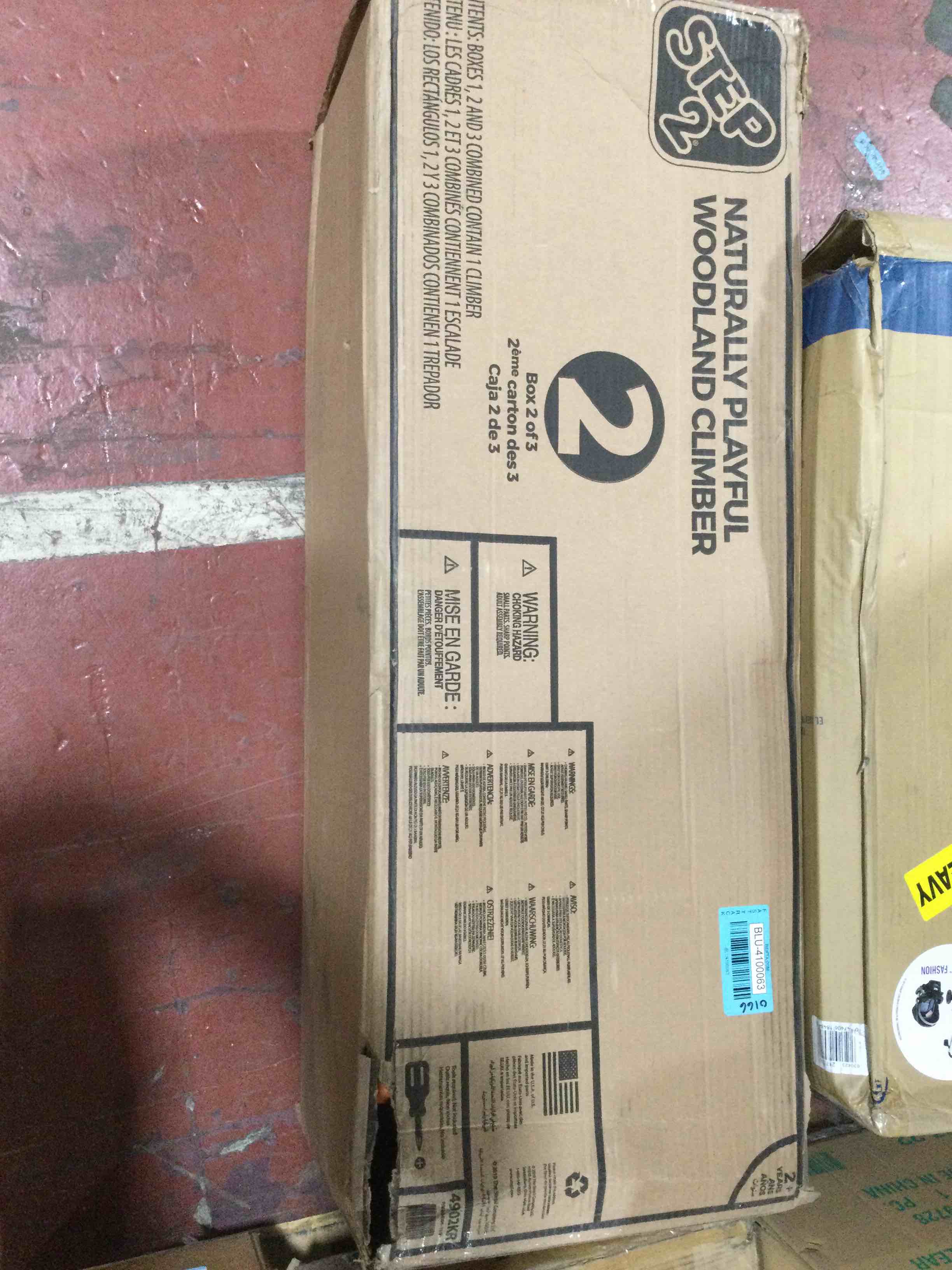 https://s3.amazonaws.com/lotting-images-prod/bidfta/BLU4100063_1705007006309.jpeg
