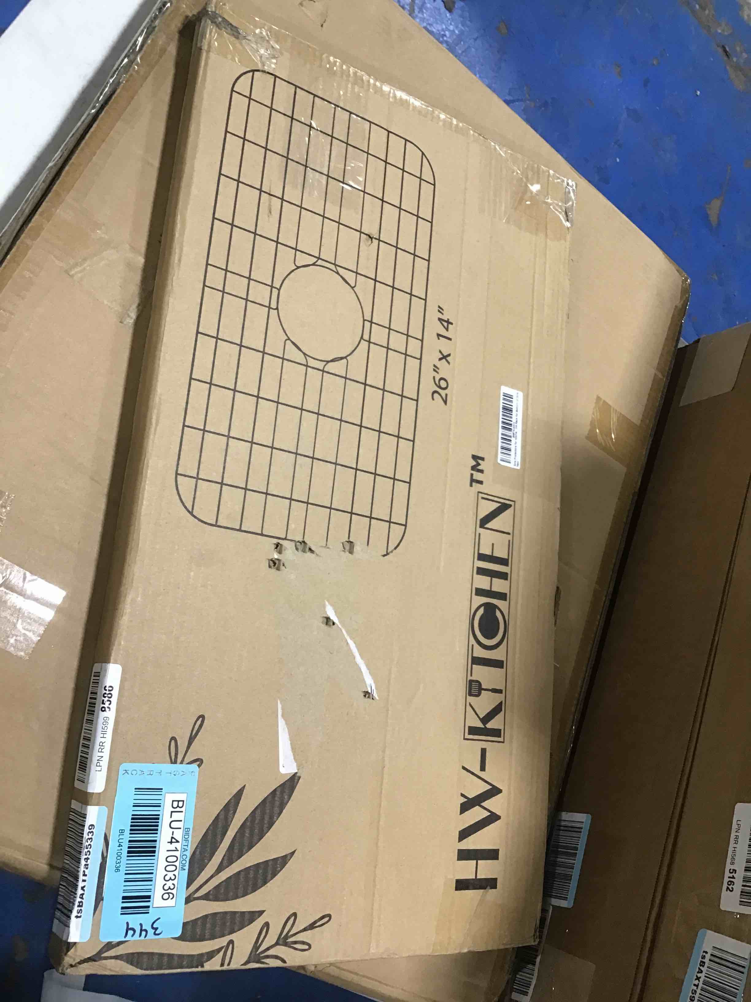 https://s3.amazonaws.com/lotting-images-prod/bidfta/BLU4100336_1706124559251.jpeg