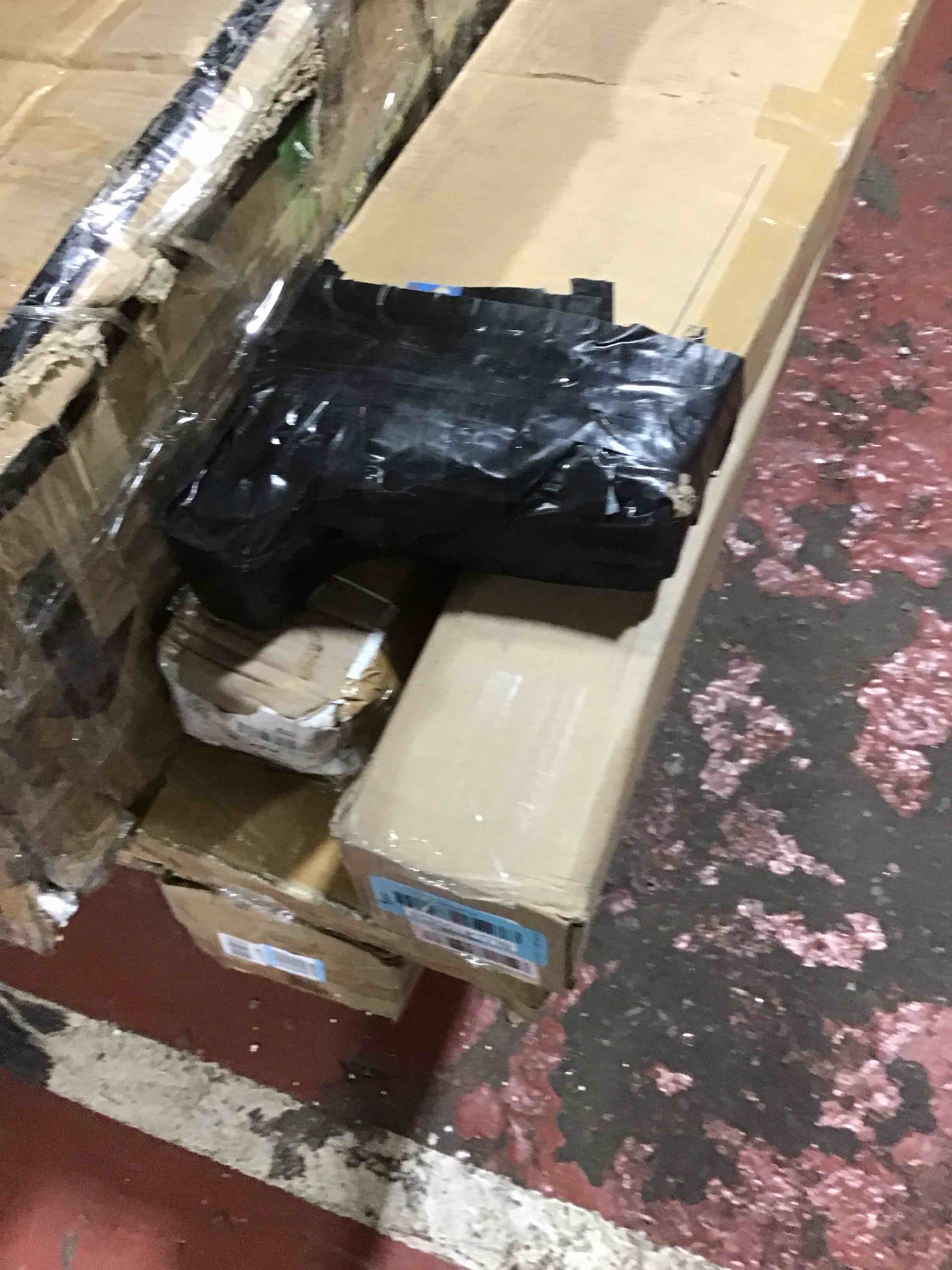 https://s3.amazonaws.com/lotting-images-prod/bidfta/BLU4100509_1706801735122.jpeg
