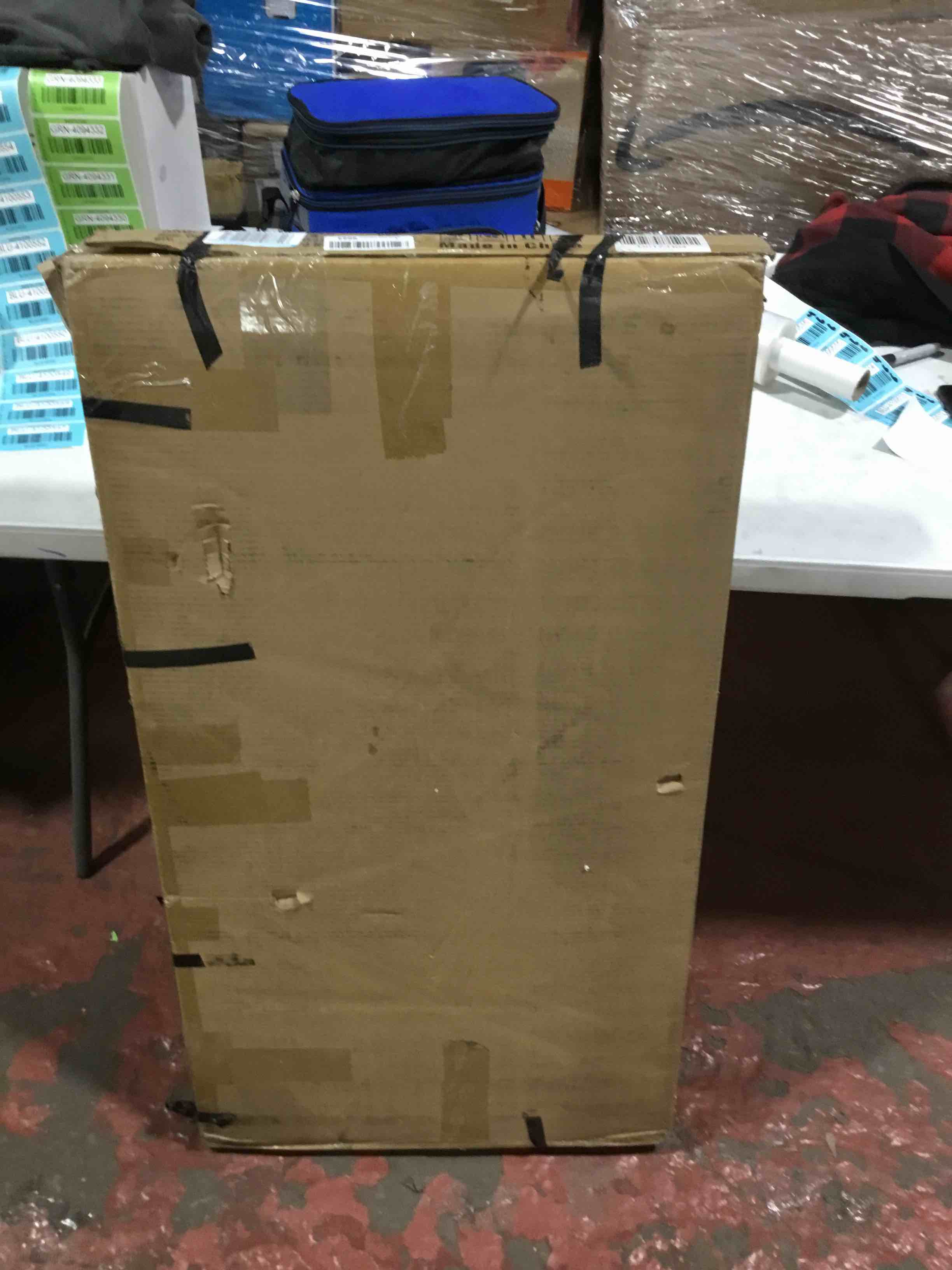 https://s3.amazonaws.com/lotting-images-prod/bidfta/BLU4100517_1706798981790.jpeg