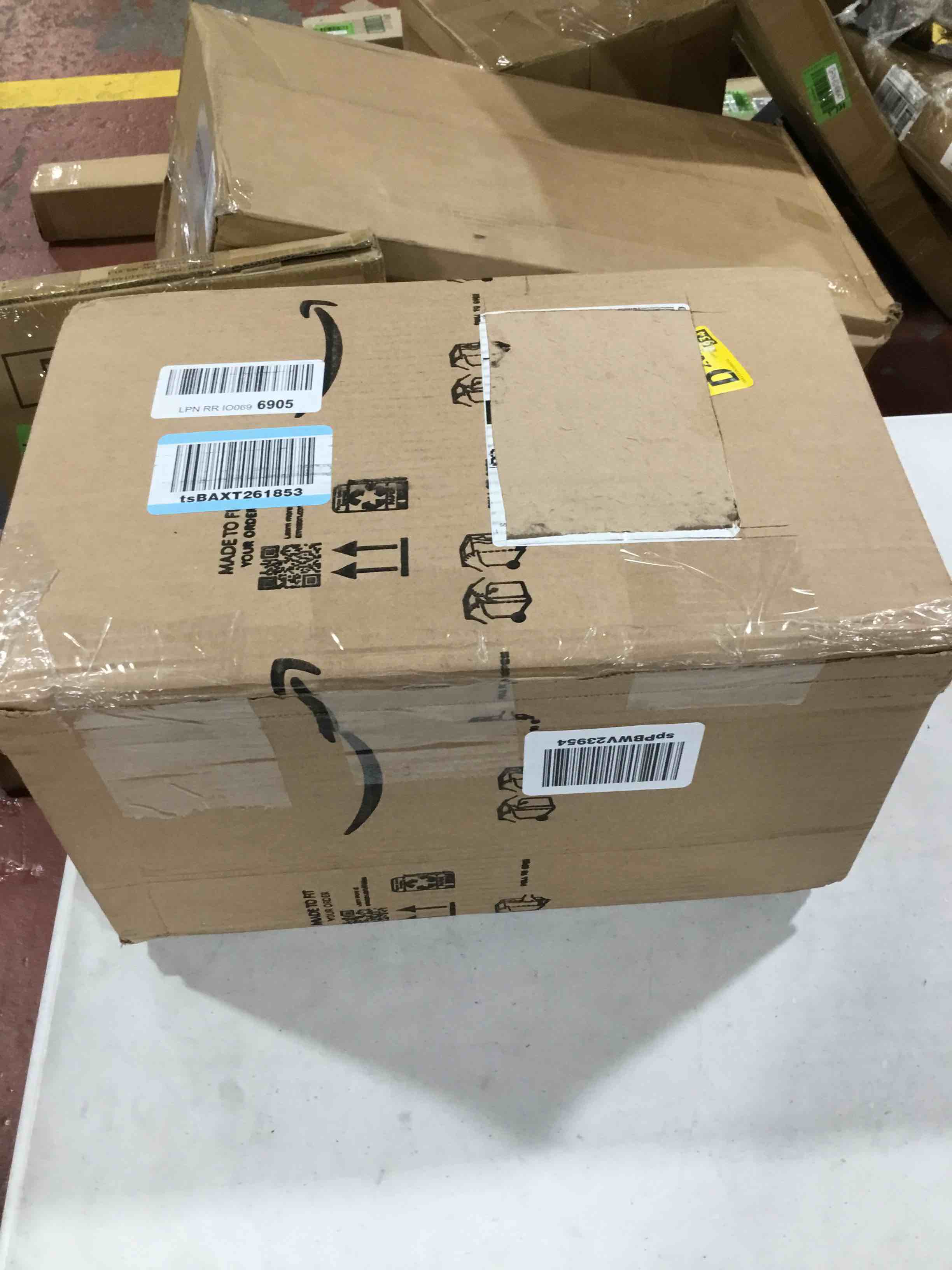 https://s3.amazonaws.com/lotting-images-prod/bidfta/BLU4100996_1713303778661.jpeg
