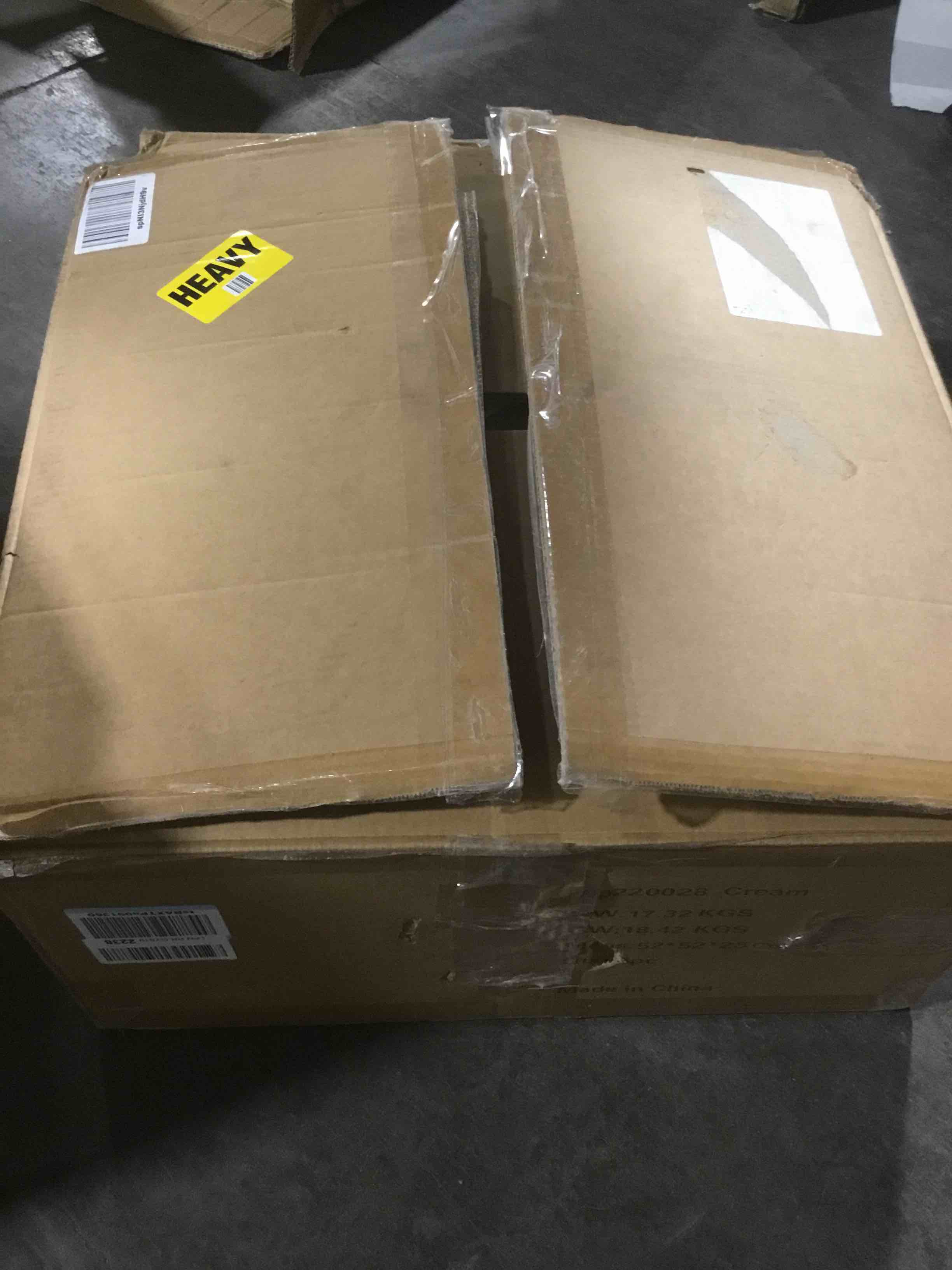 https://s3.amazonaws.com/lotting-images-prod/bidfta/BLU4102908_1702583354924.jpeg