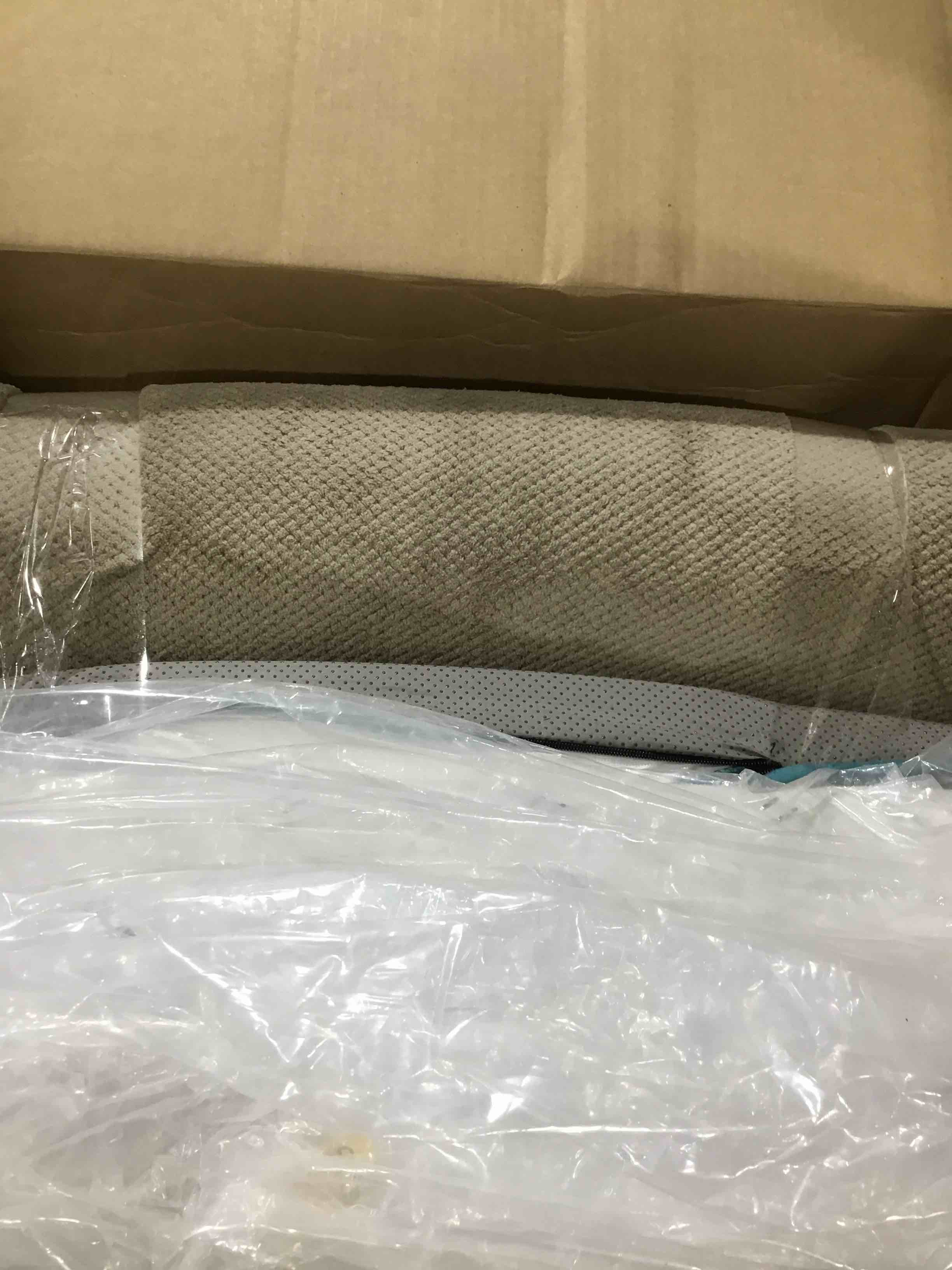 https://s3.amazonaws.com/lotting-images-prod/bidfta/BLU4104888_1703694274521.jpeg