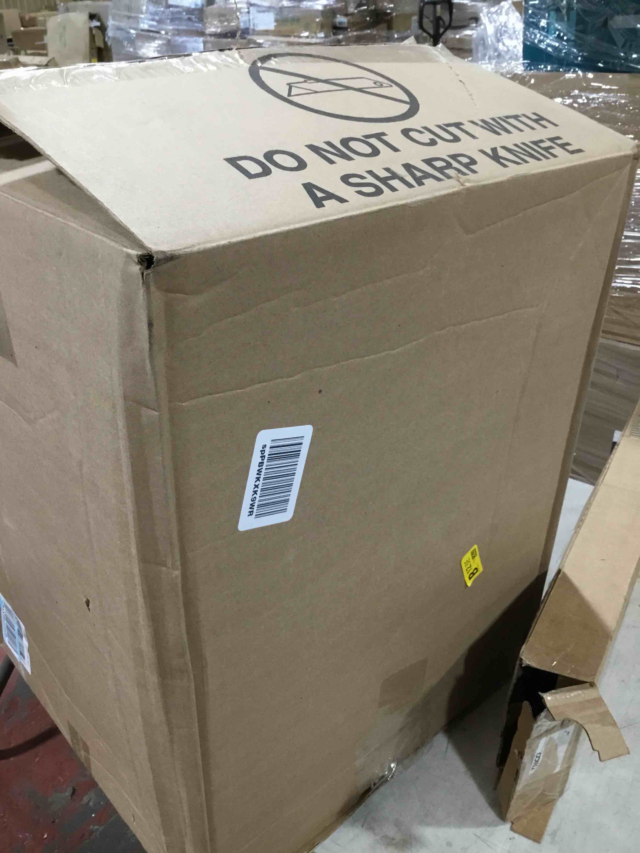 https://s3.amazonaws.com/lotting-images-prod/bidfta/BLU4104896_1703695076835.jpeg