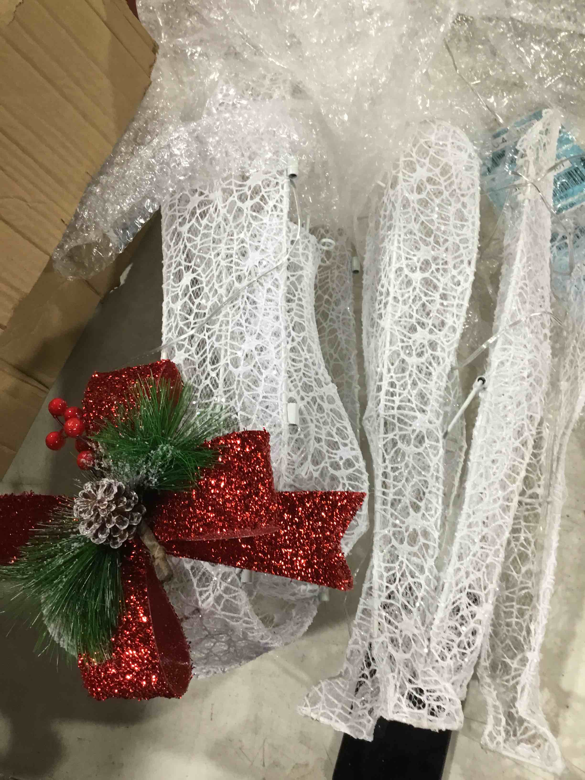 https://s3.amazonaws.com/lotting-images-prod/bidfta/BLU4104901_1703695731318.jpeg