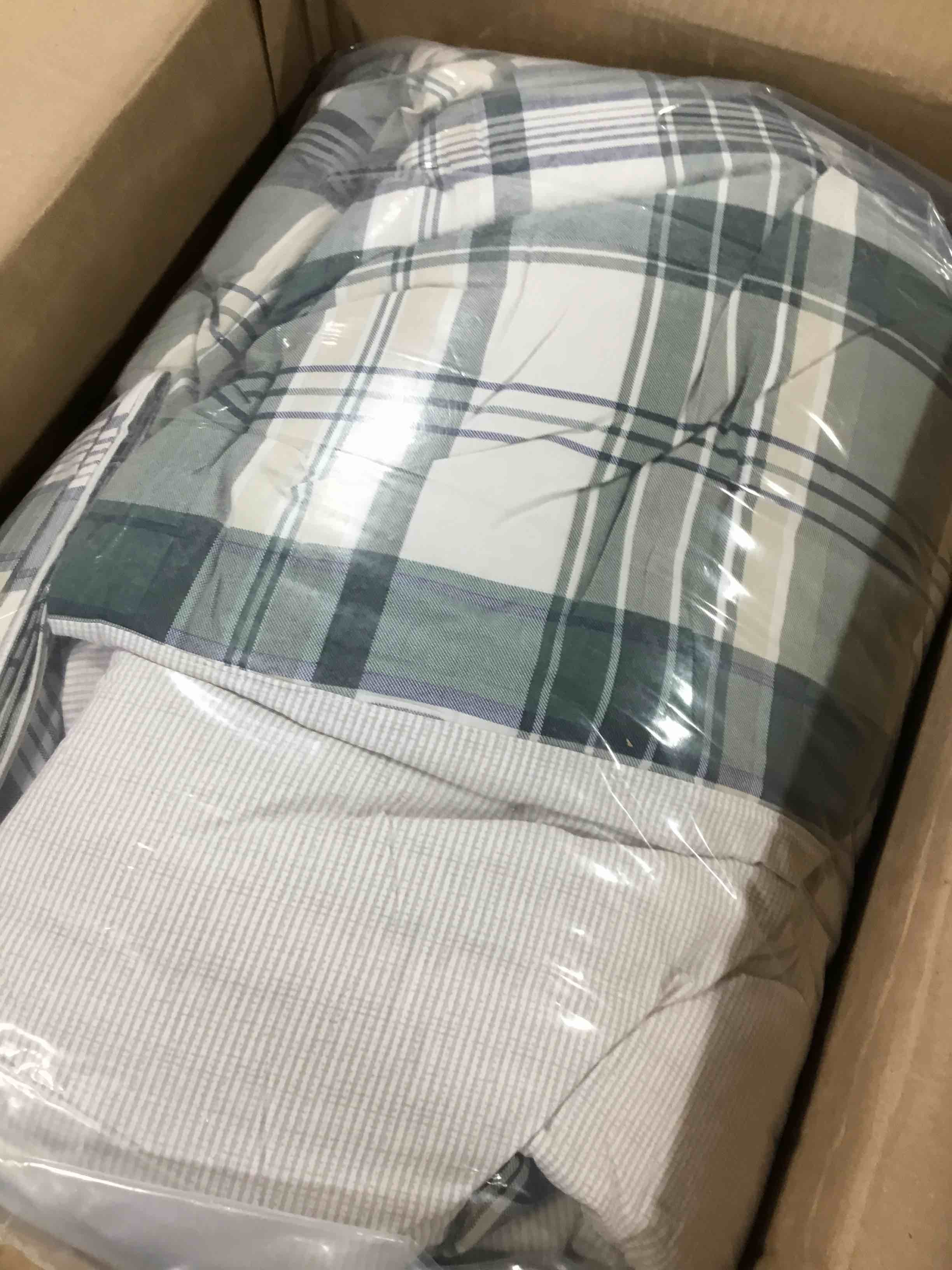 https://s3.amazonaws.com/lotting-images-prod/bidfta/BLU4104902_1703696172414.jpeg