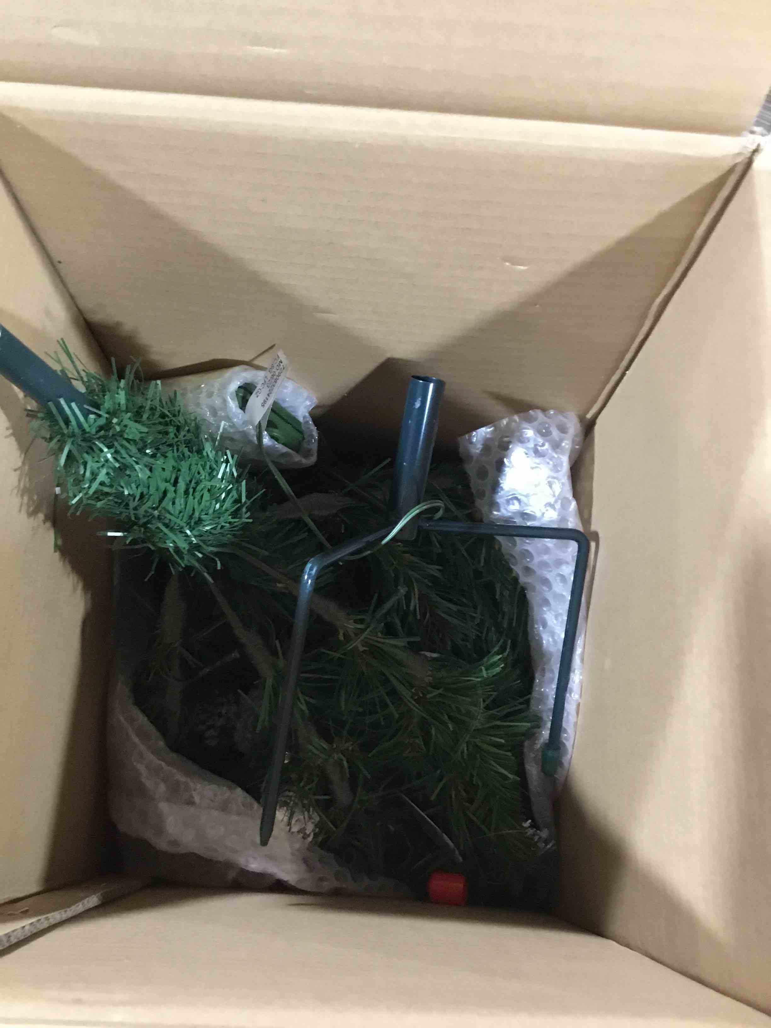 https://s3.amazonaws.com/lotting-images-prod/bidfta/BLU4104907_1703699928339.jpeg