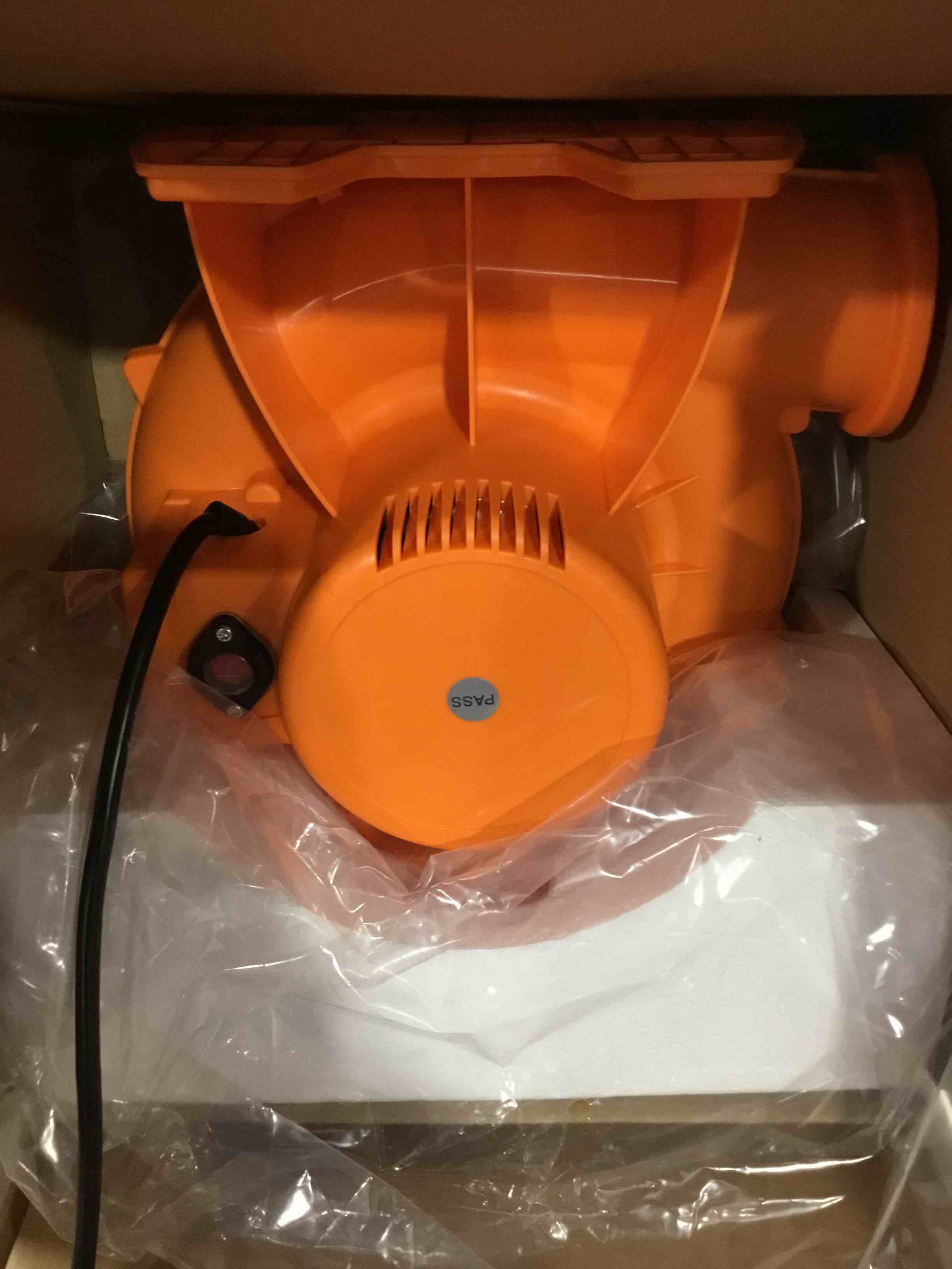 https://s3.amazonaws.com/lotting-images-prod/bidfta/BLU4104944_1703771625542.jpeg