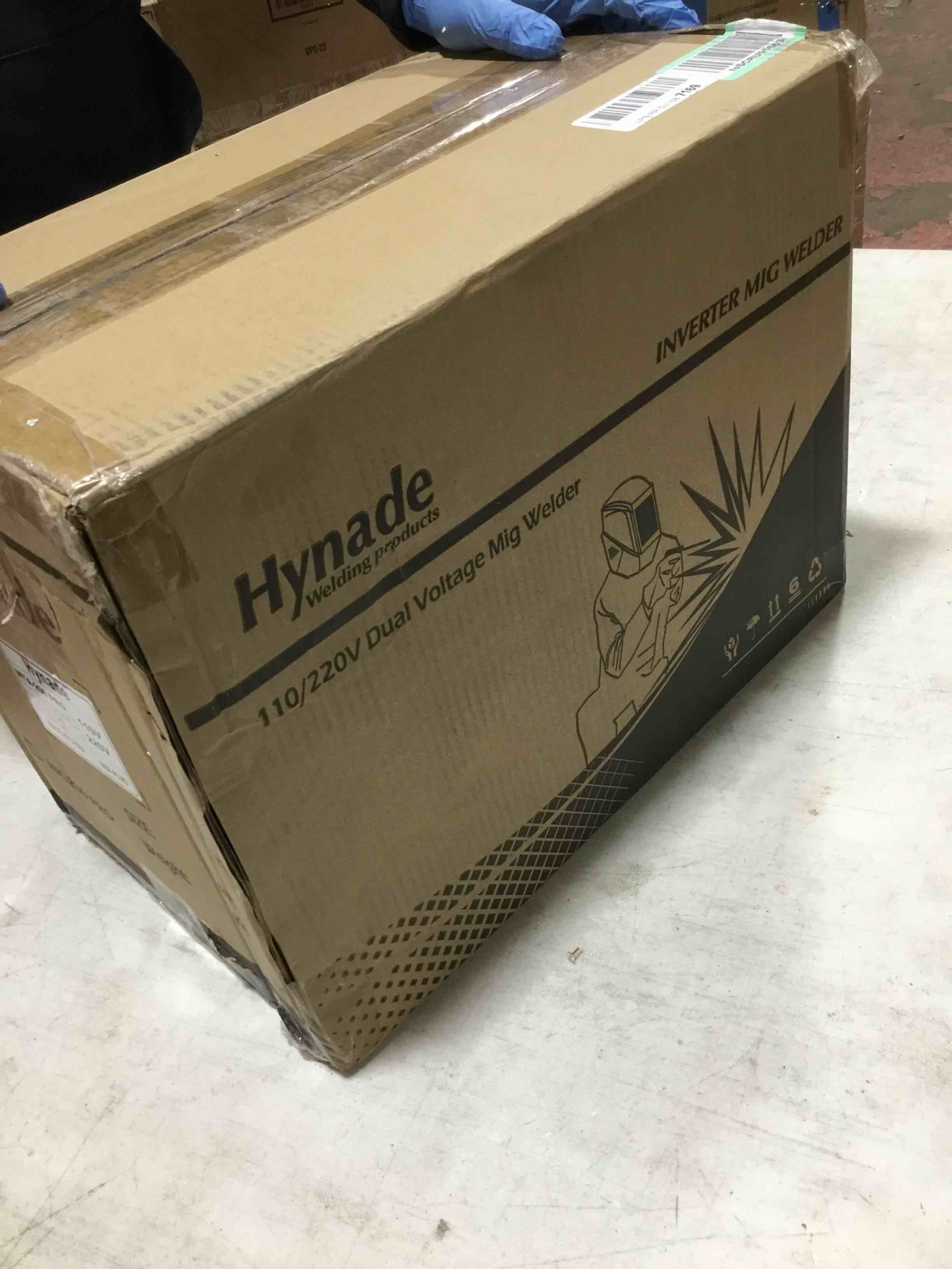 https://s3.amazonaws.com/lotting-images-prod/bidfta/BLU4104972_1703779939617.jpeg