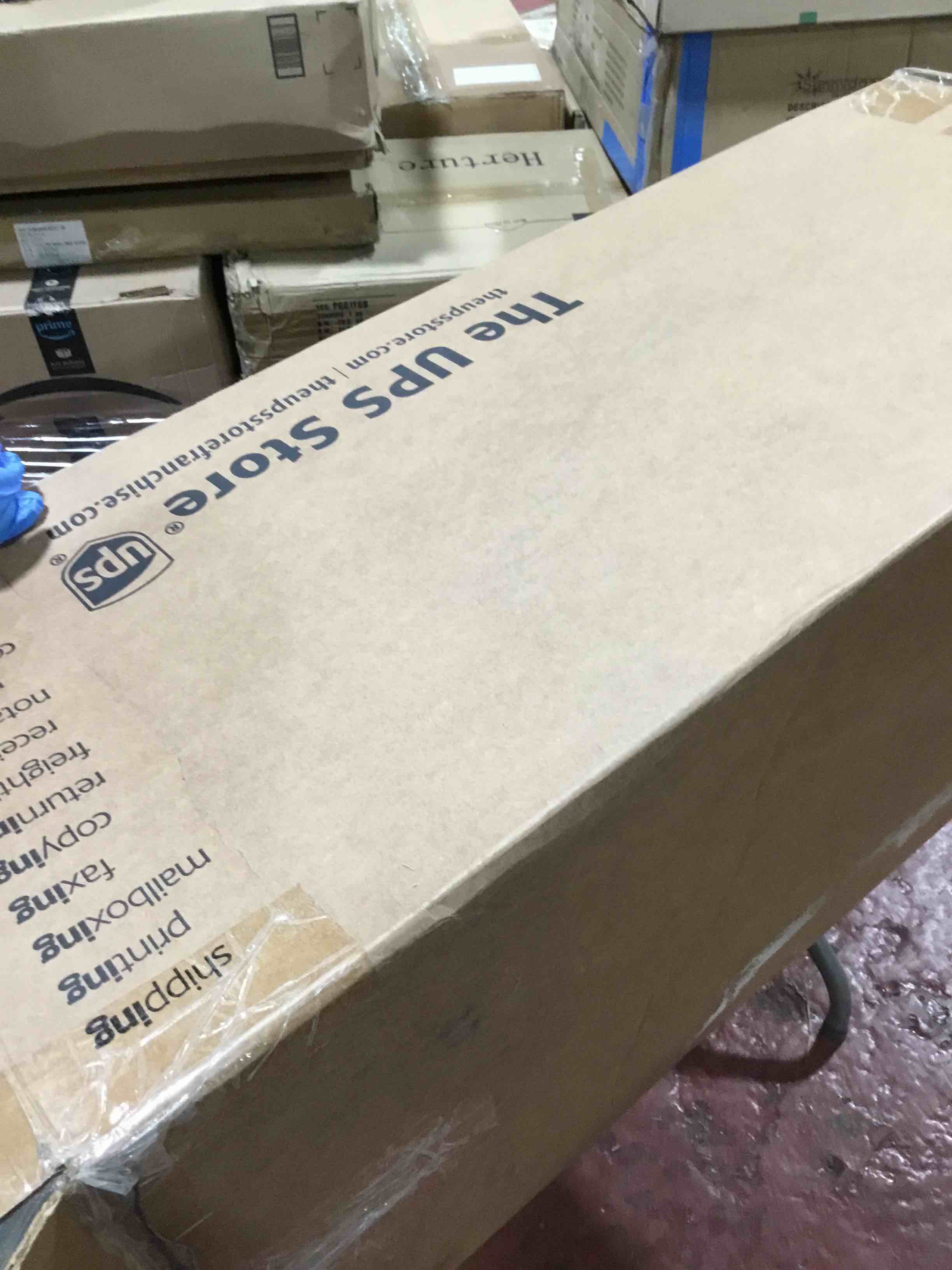 https://s3.amazonaws.com/lotting-images-prod/bidfta/BLU4104975_1703780690933.jpeg