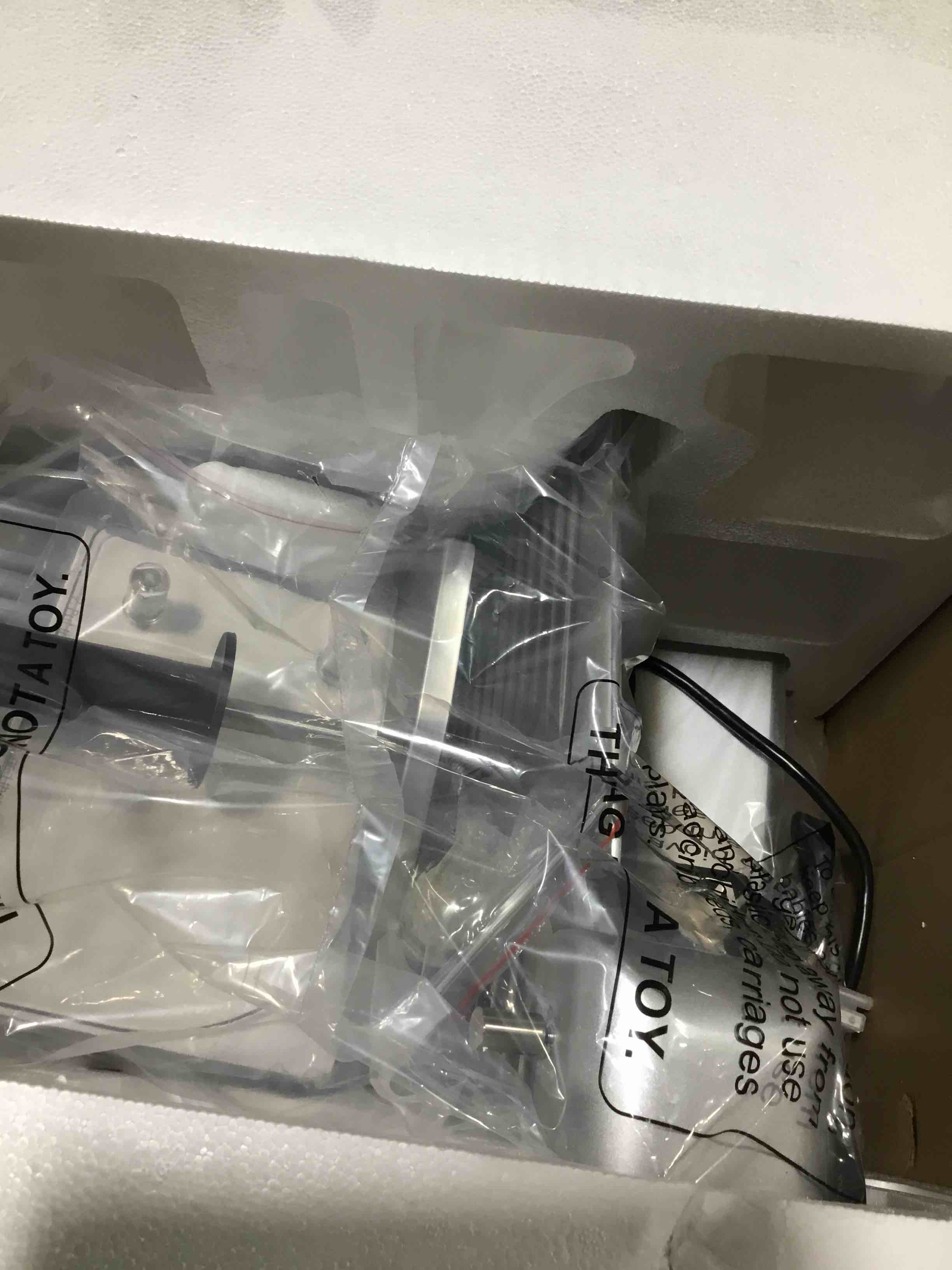 https://s3.amazonaws.com/lotting-images-prod/bidfta/BLU4104976_1703780861403.jpeg
