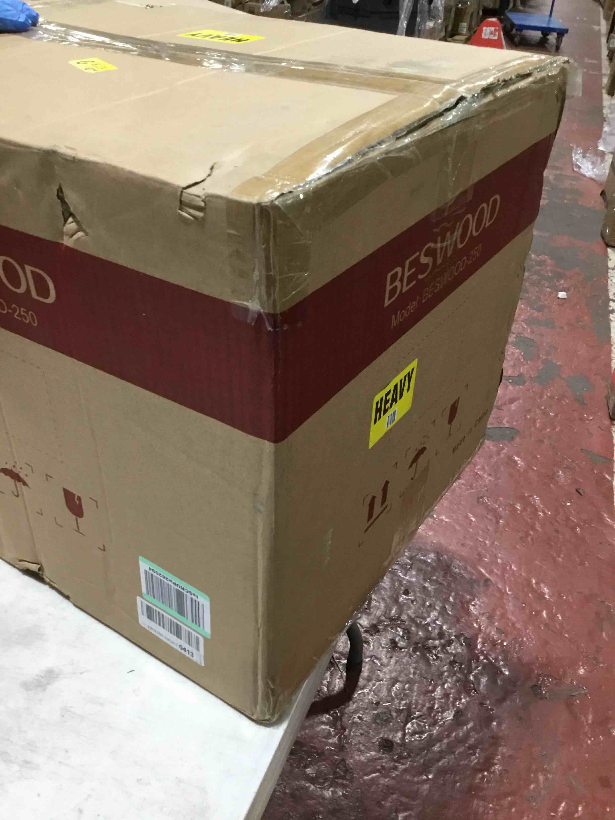 https://s3.amazonaws.com/lotting-images-prod/bidfta/BLU4104976_1703780877080.jpeg