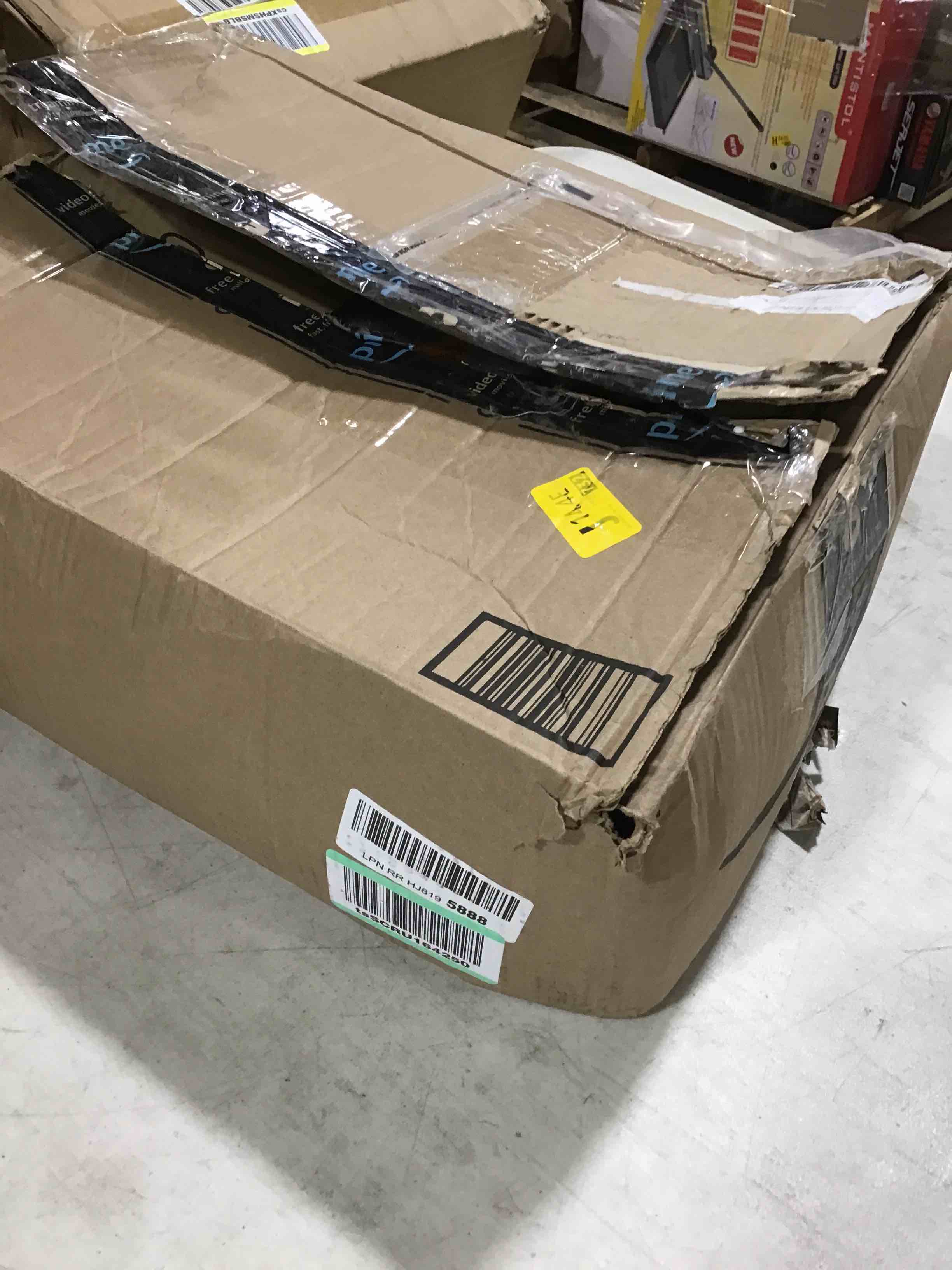 https://s3.amazonaws.com/lotting-images-prod/bidfta/BLU4105198_1704213111031.jpeg