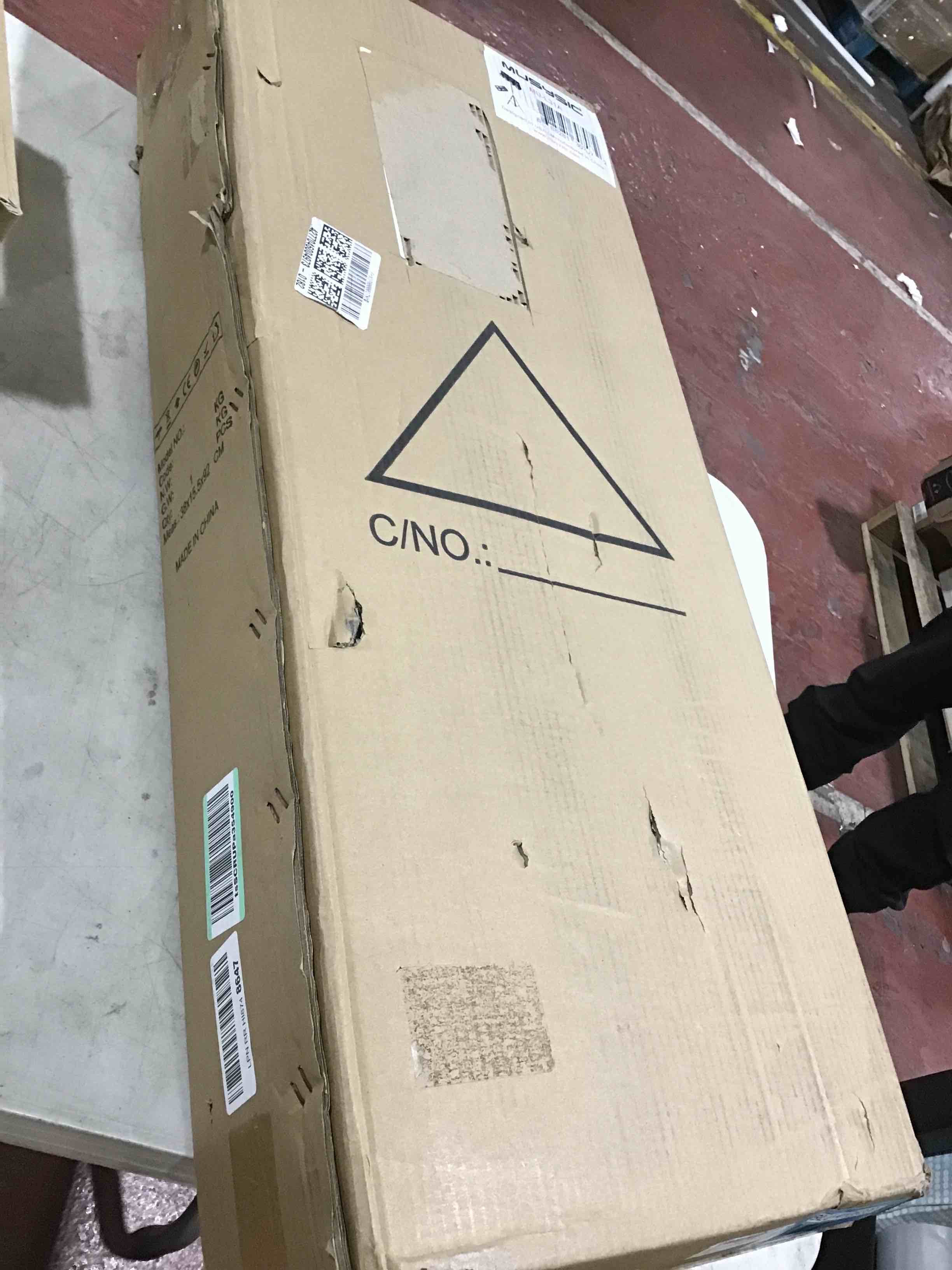 https://s3.amazonaws.com/lotting-images-prod/bidfta/BLU4105200_1704213261974.jpeg