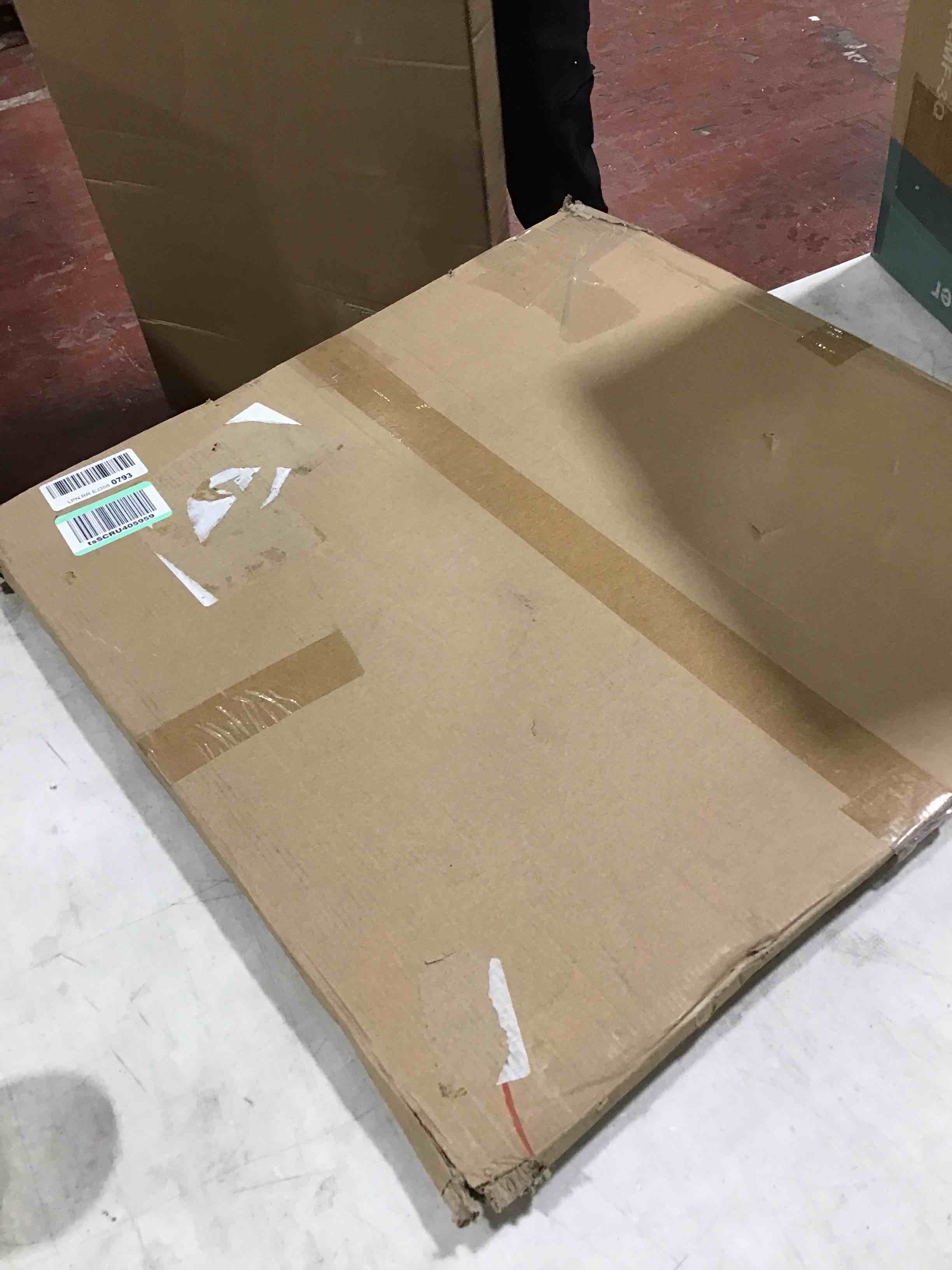 https://s3.amazonaws.com/lotting-images-prod/bidfta/BLU4105203_1704213705842.jpeg