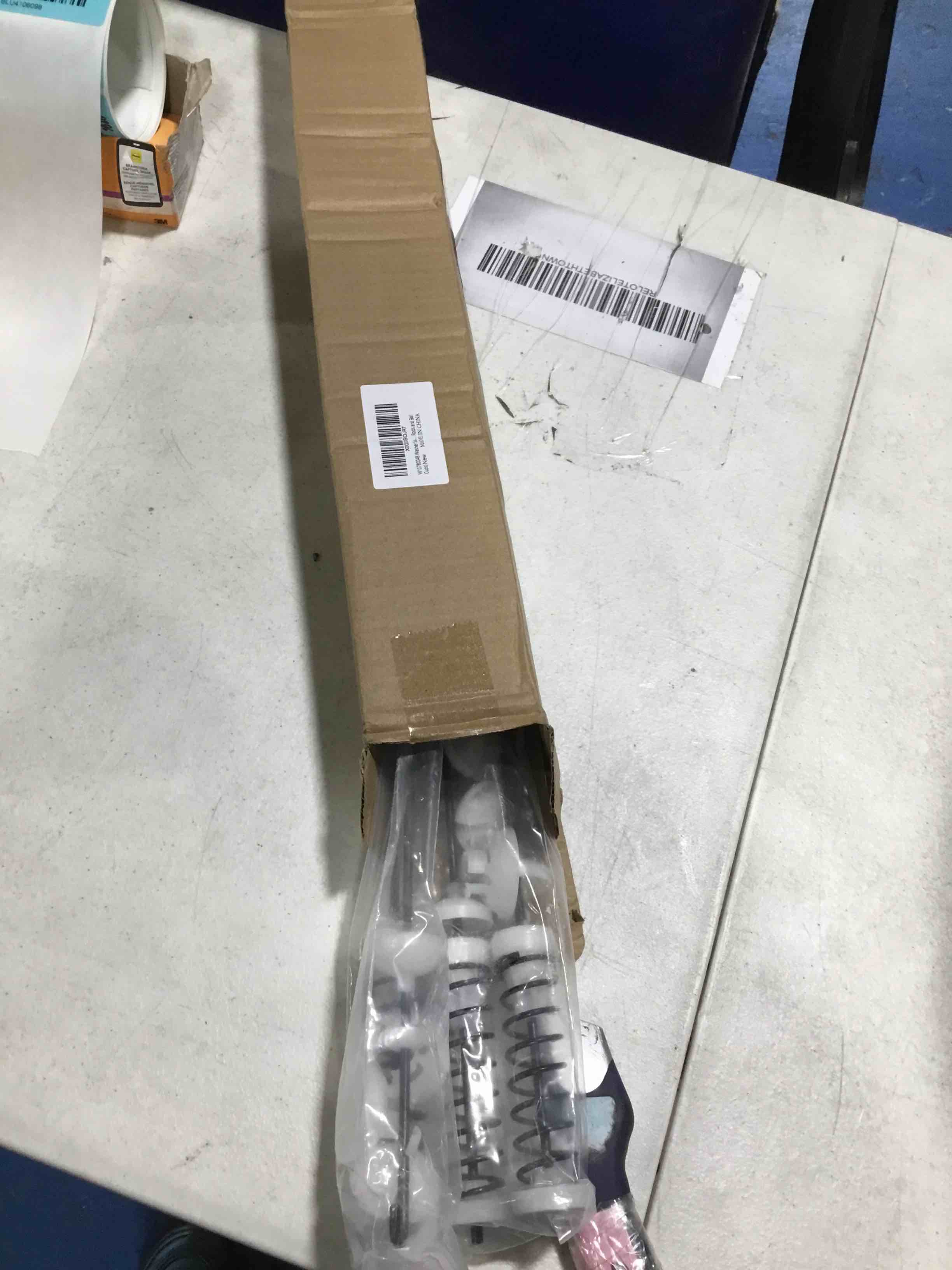 https://s3.amazonaws.com/lotting-images-prod/bidfta/BLU4106098_1705090440272.jpeg
