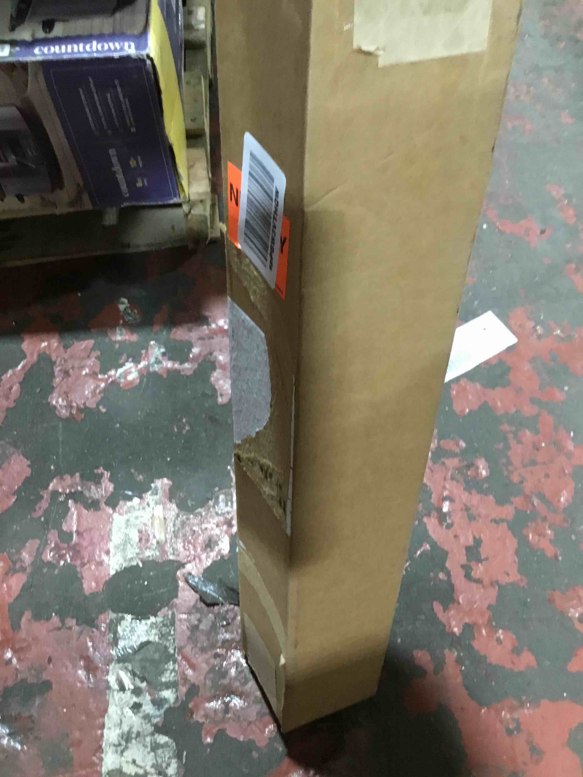 https://s3.amazonaws.com/lotting-images-prod/bidfta/BLU4107201_1706640690323.jpeg