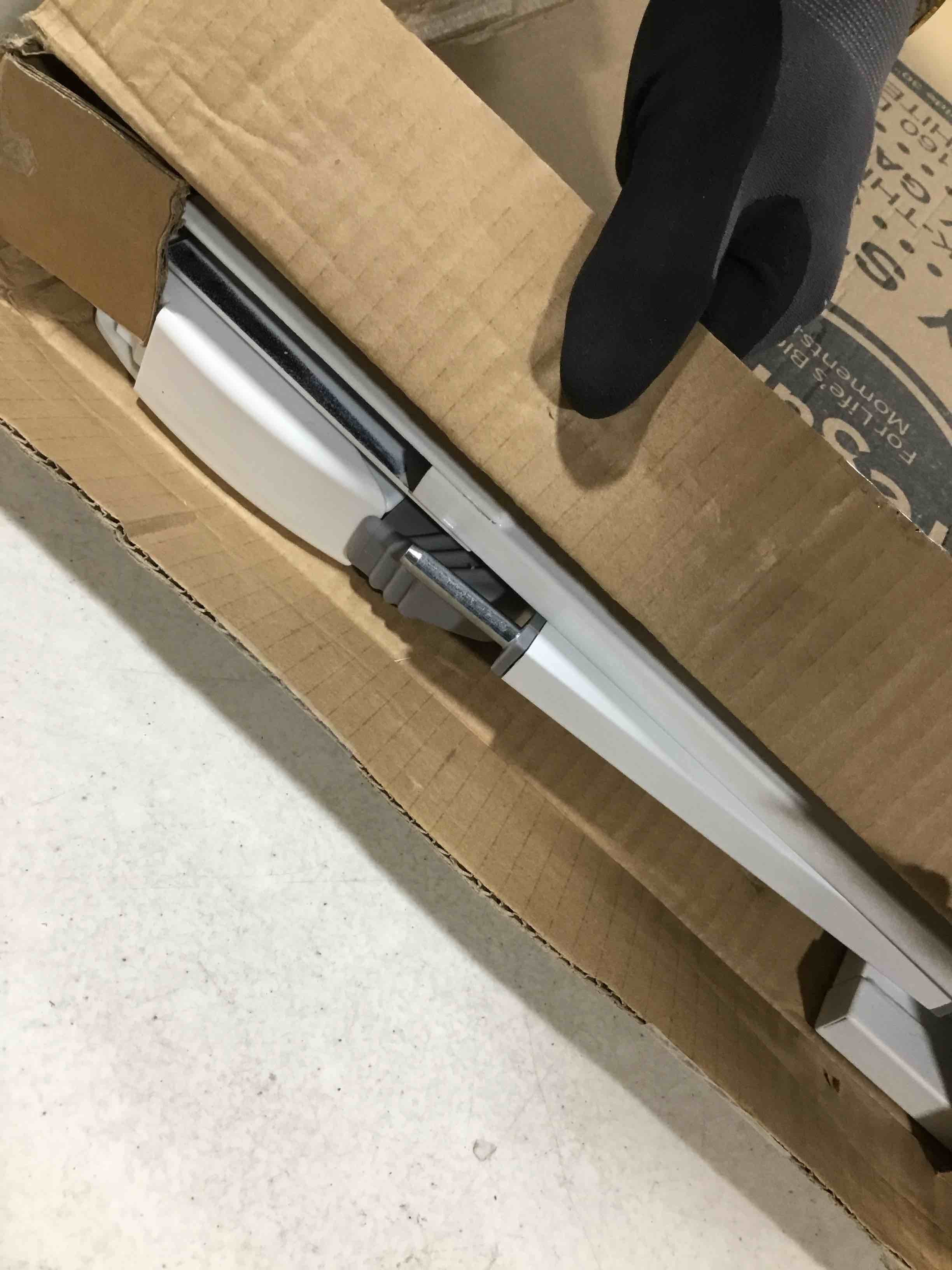 https://s3.amazonaws.com/lotting-images-prod/bidfta/BLU4109198_1707151442108.jpeg