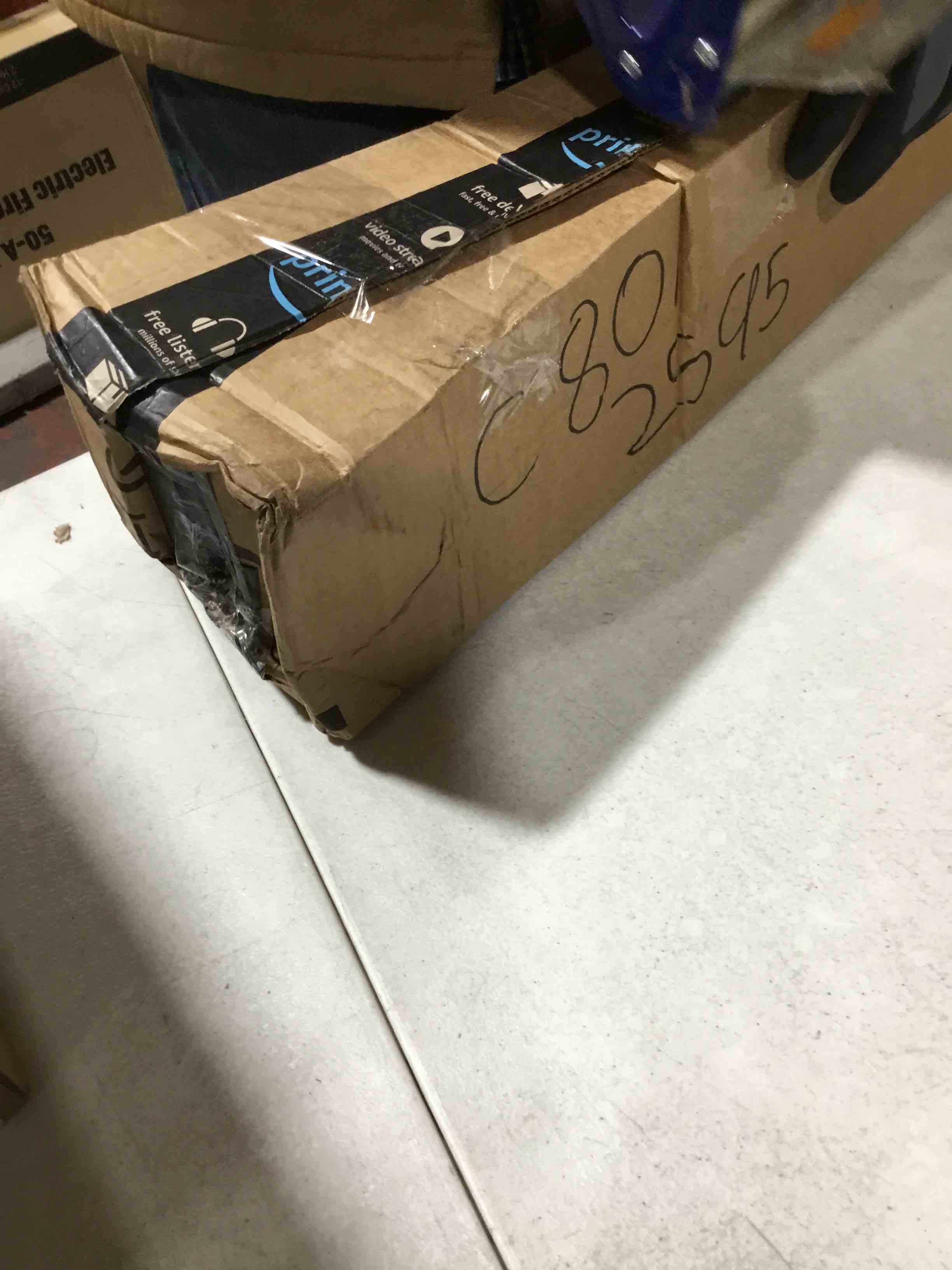 https://s3.amazonaws.com/lotting-images-prod/bidfta/BLU4109203_1707152086575.jpeg