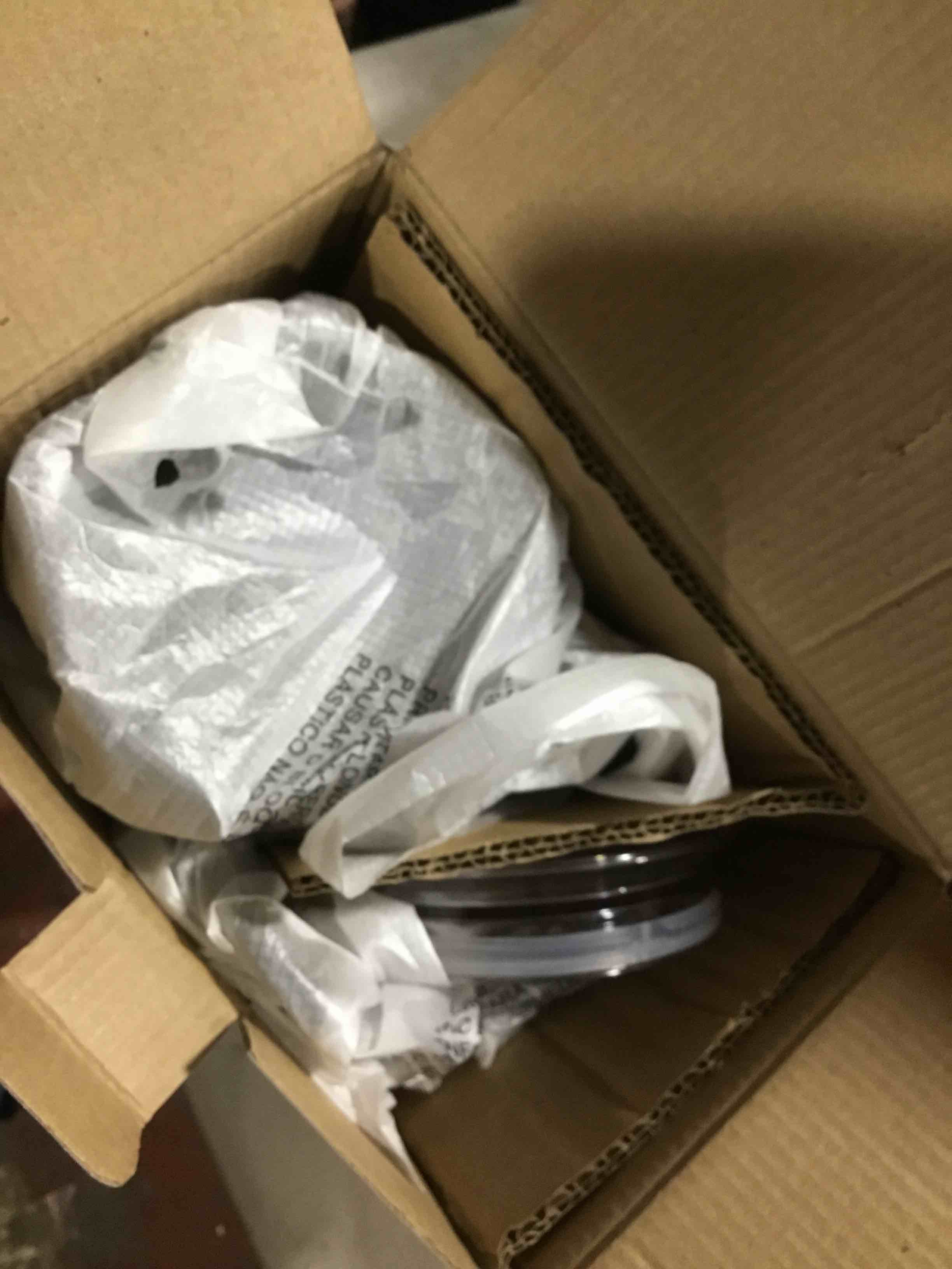 https://s3.amazonaws.com/lotting-images-prod/bidfta/BLU4109568_1707416213856.jpeg