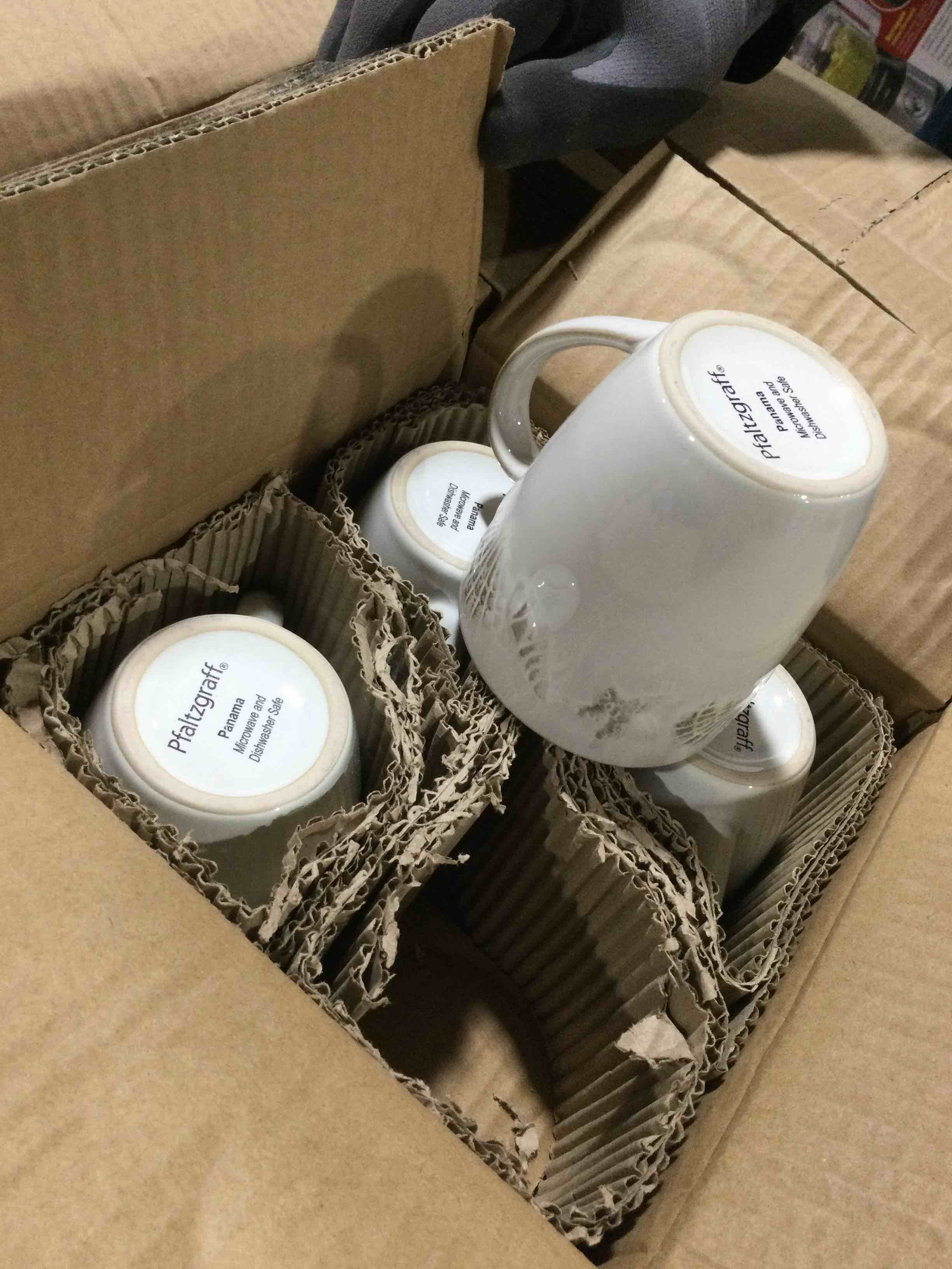 https://s3.amazonaws.com/lotting-images-prod/bidfta/BLU4110139_1708610019610.jpeg