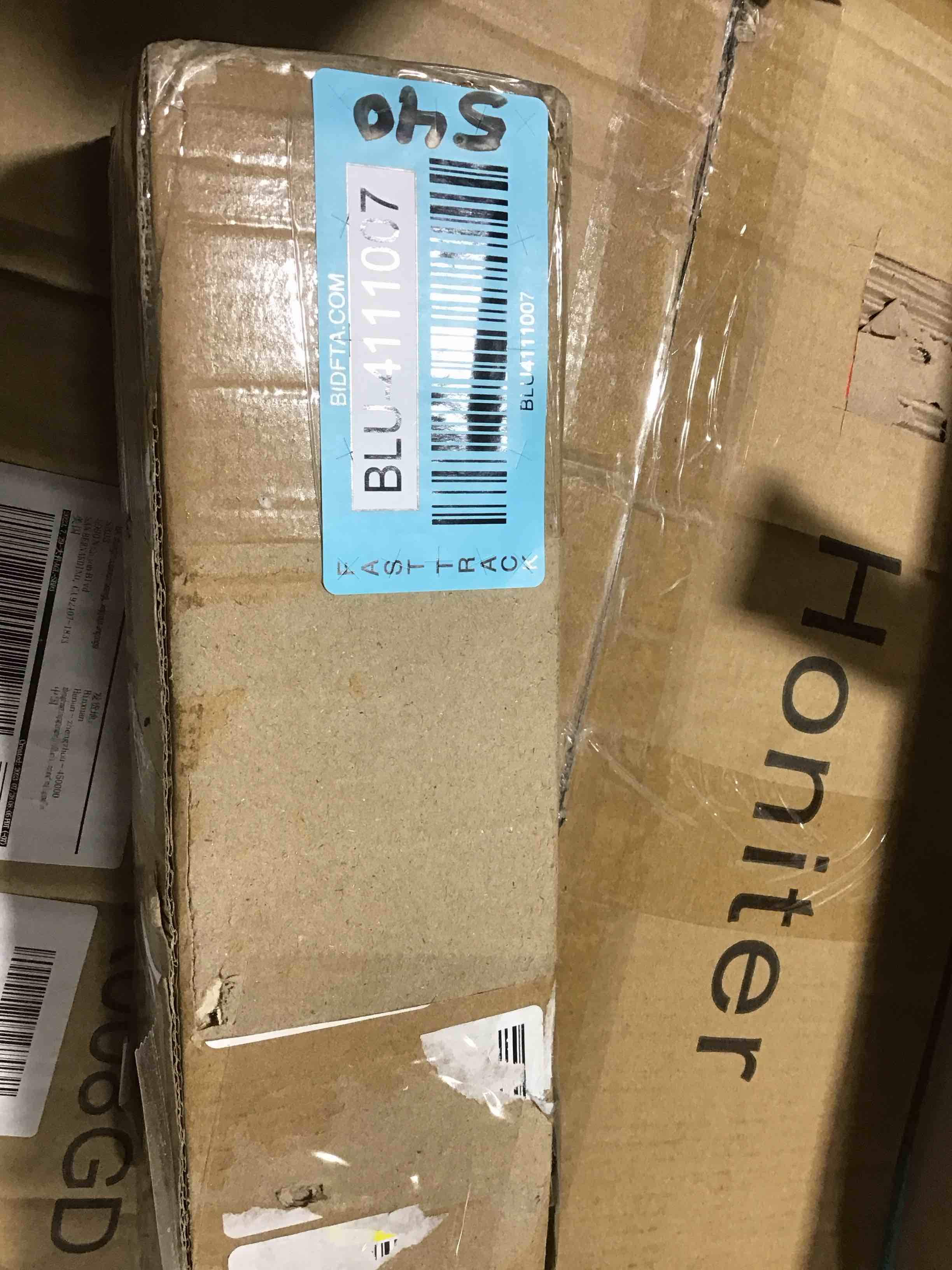 https://s3.amazonaws.com/lotting-images-prod/bidfta/BLU4111007_1707231249595.jpeg