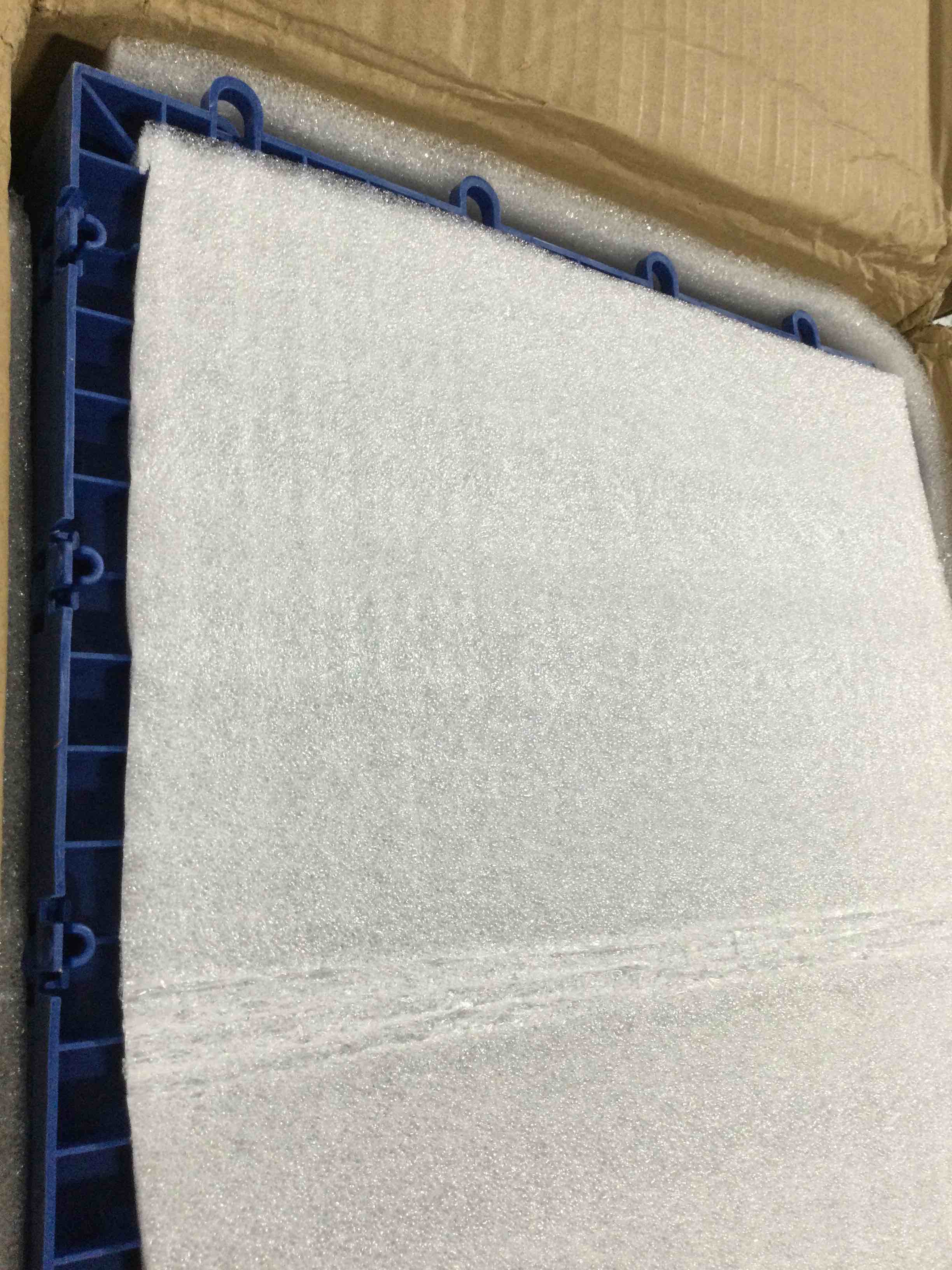 https://s3.amazonaws.com/lotting-images-prod/bidfta/BLU4111224_1707844445864.jpeg