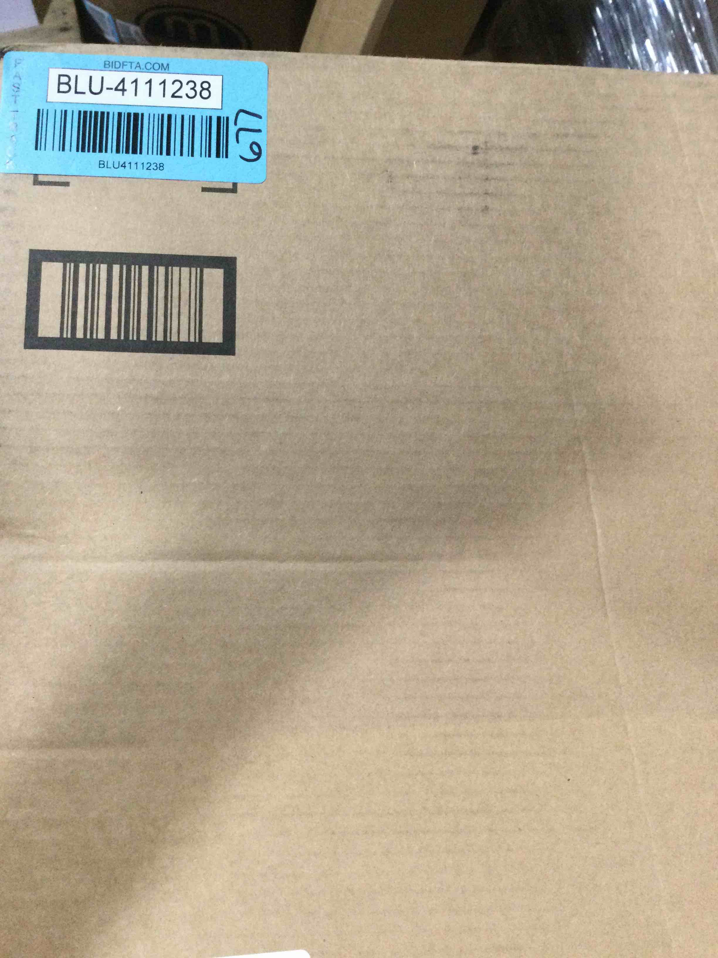 https://s3.amazonaws.com/lotting-images-prod/bidfta/BLU4111243_1707841102944.jpeg