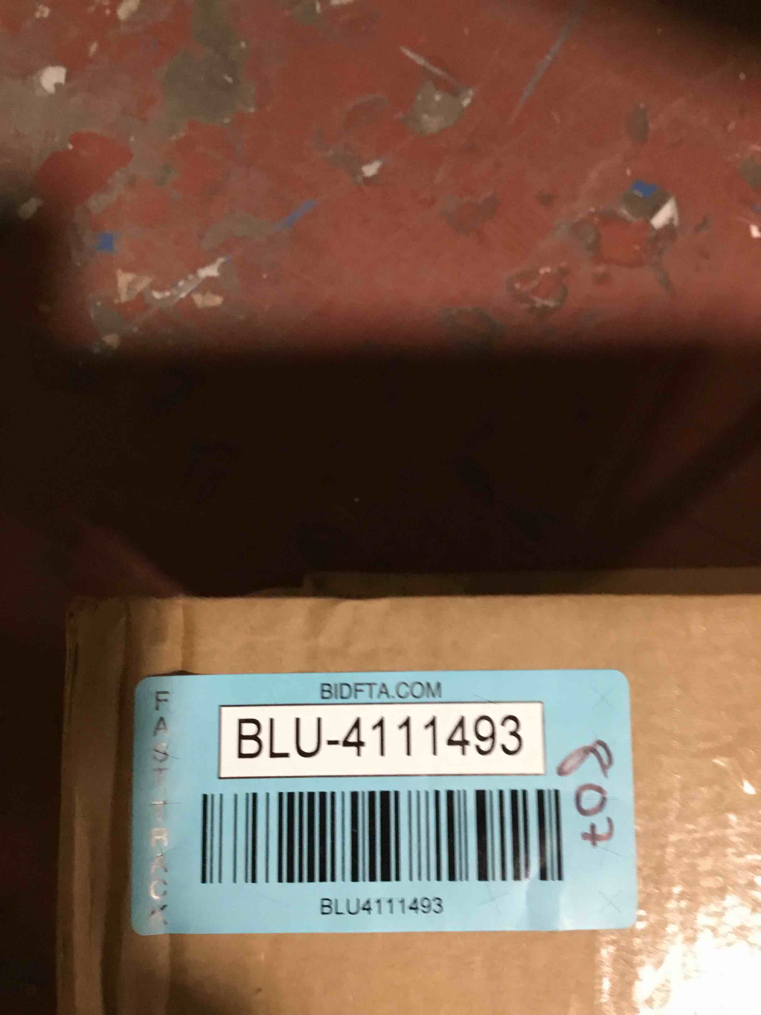 https://s3.amazonaws.com/lotting-images-prod/bidfta/BLU4111493_1708377753482.jpeg