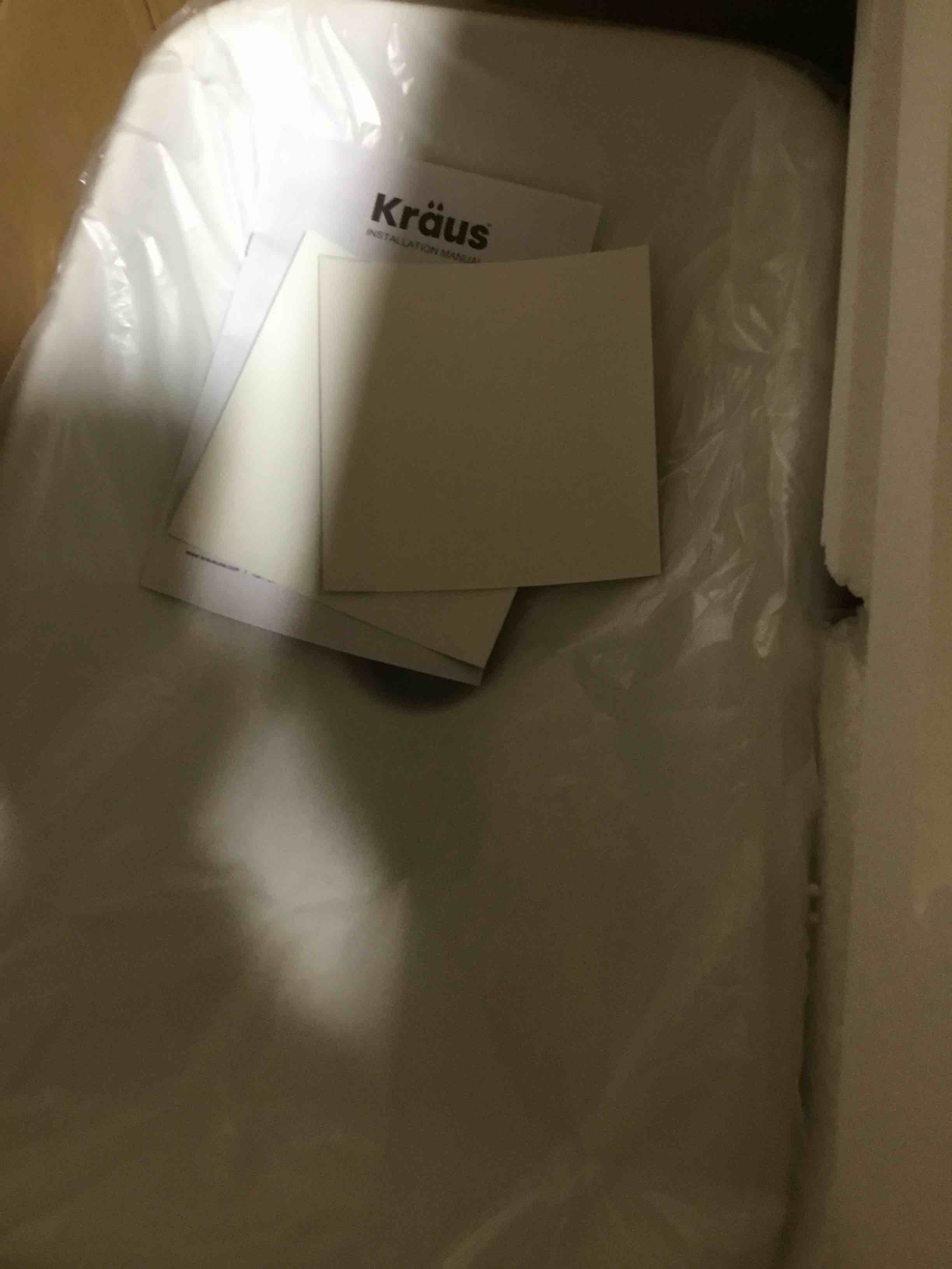 https://s3.amazonaws.com/lotting-images-prod/bidfta/BLU4111495_1708378031840.jpeg