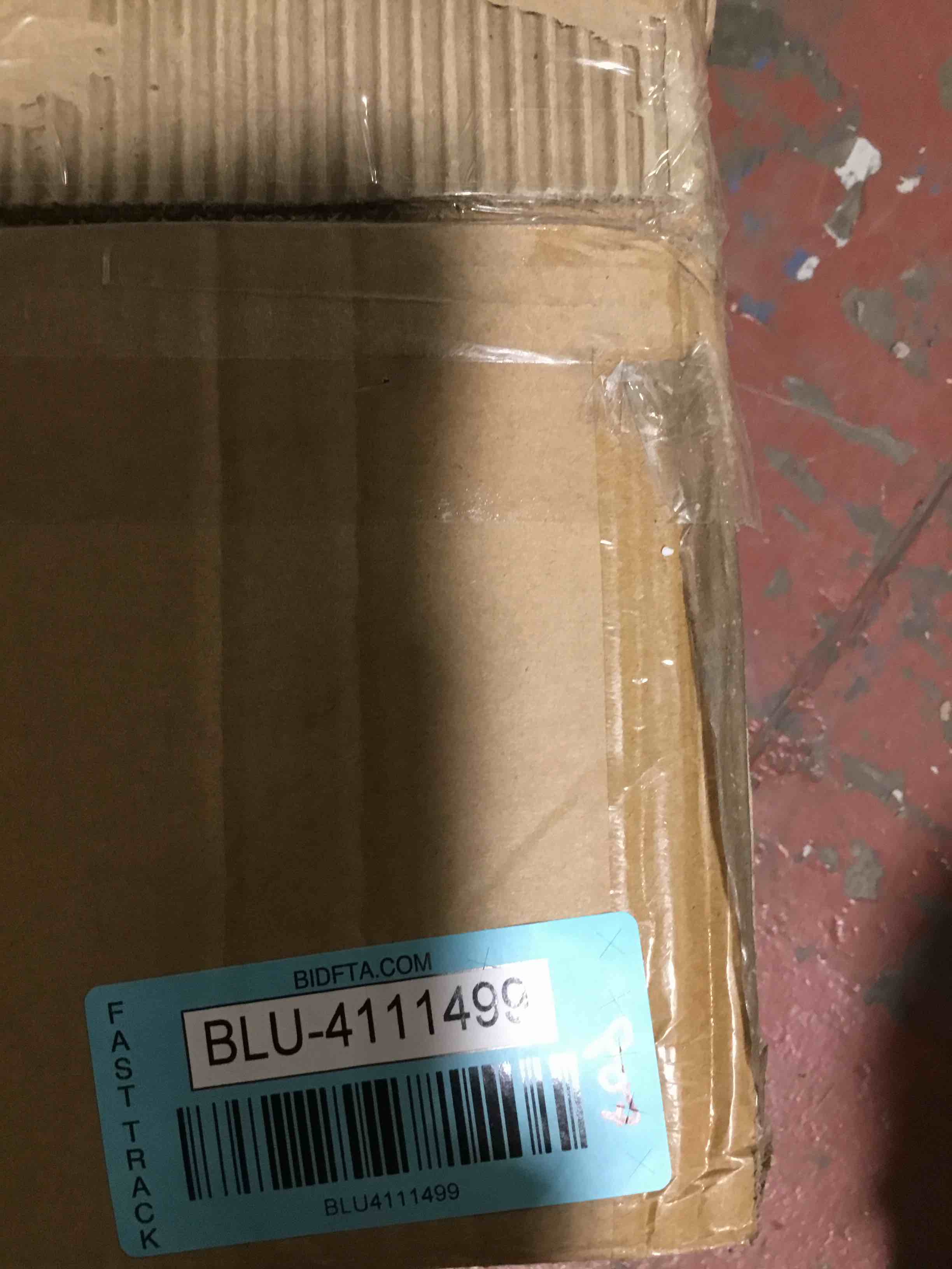 https://s3.amazonaws.com/lotting-images-prod/bidfta/BLU4111499_1708378349562.jpeg