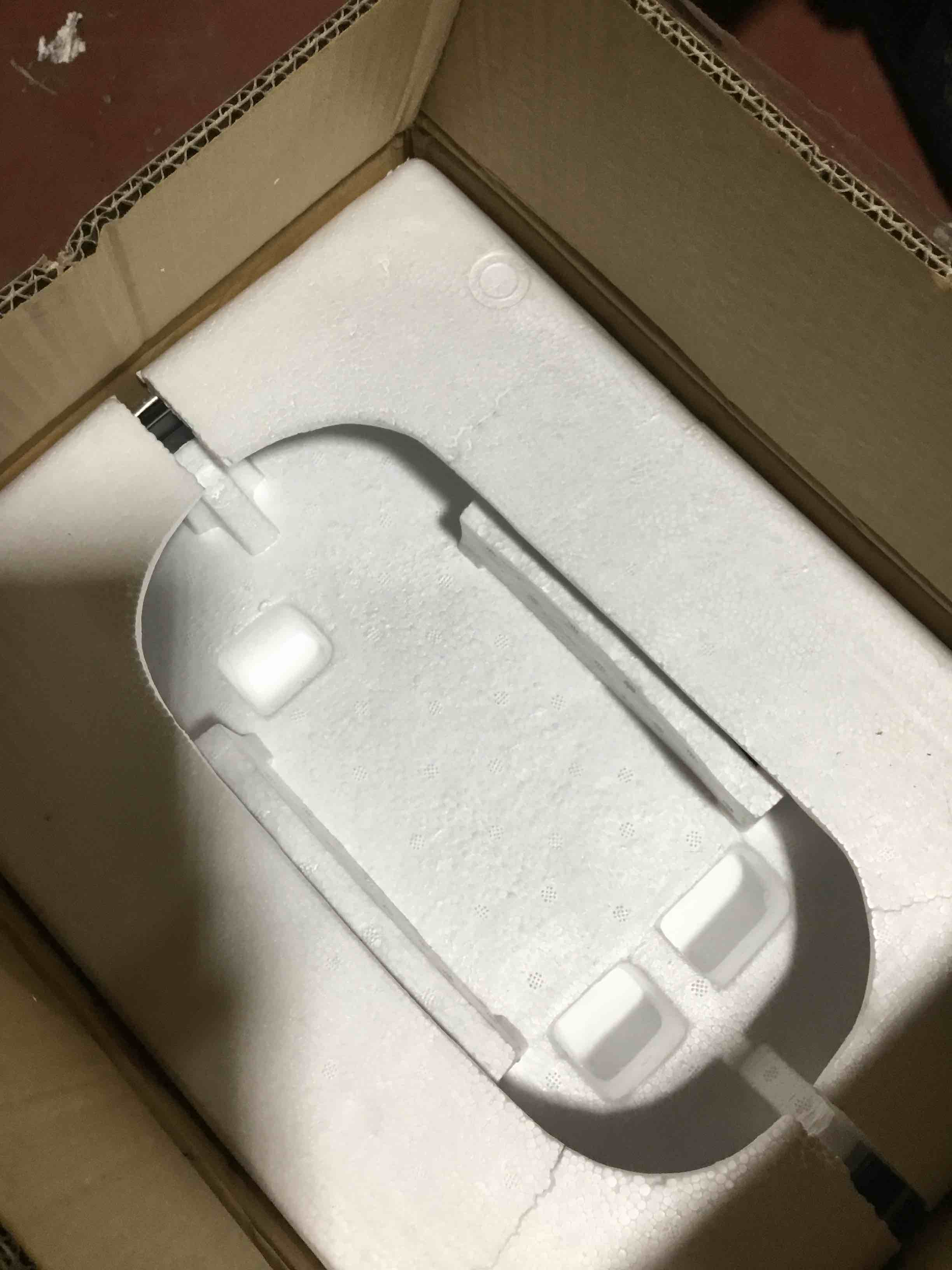 https://s3.amazonaws.com/lotting-images-prod/bidfta/BLU4111500_1708378490512.jpeg