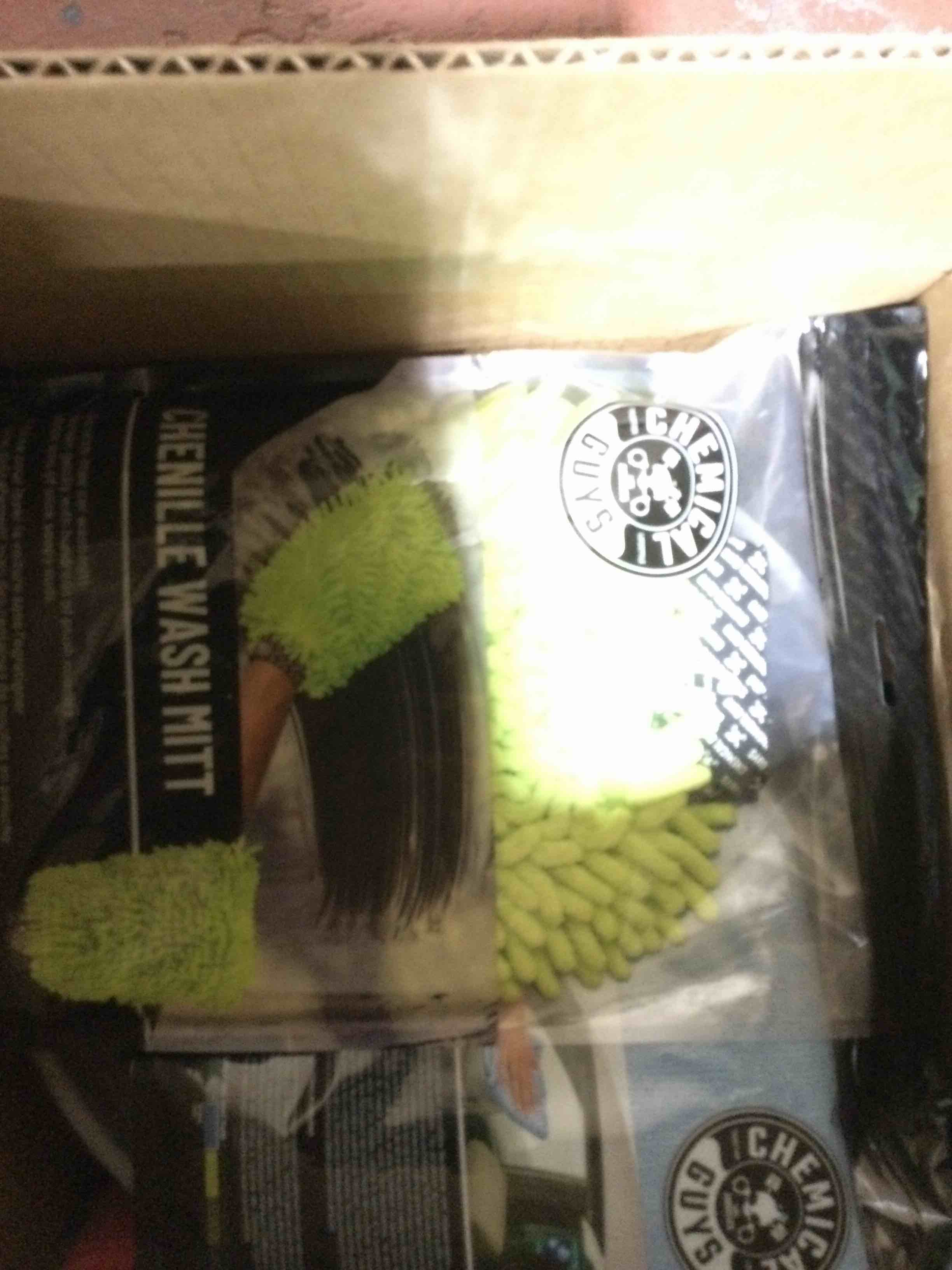 https://s3.amazonaws.com/lotting-images-prod/bidfta/BLU4111508_1708440510765.jpeg