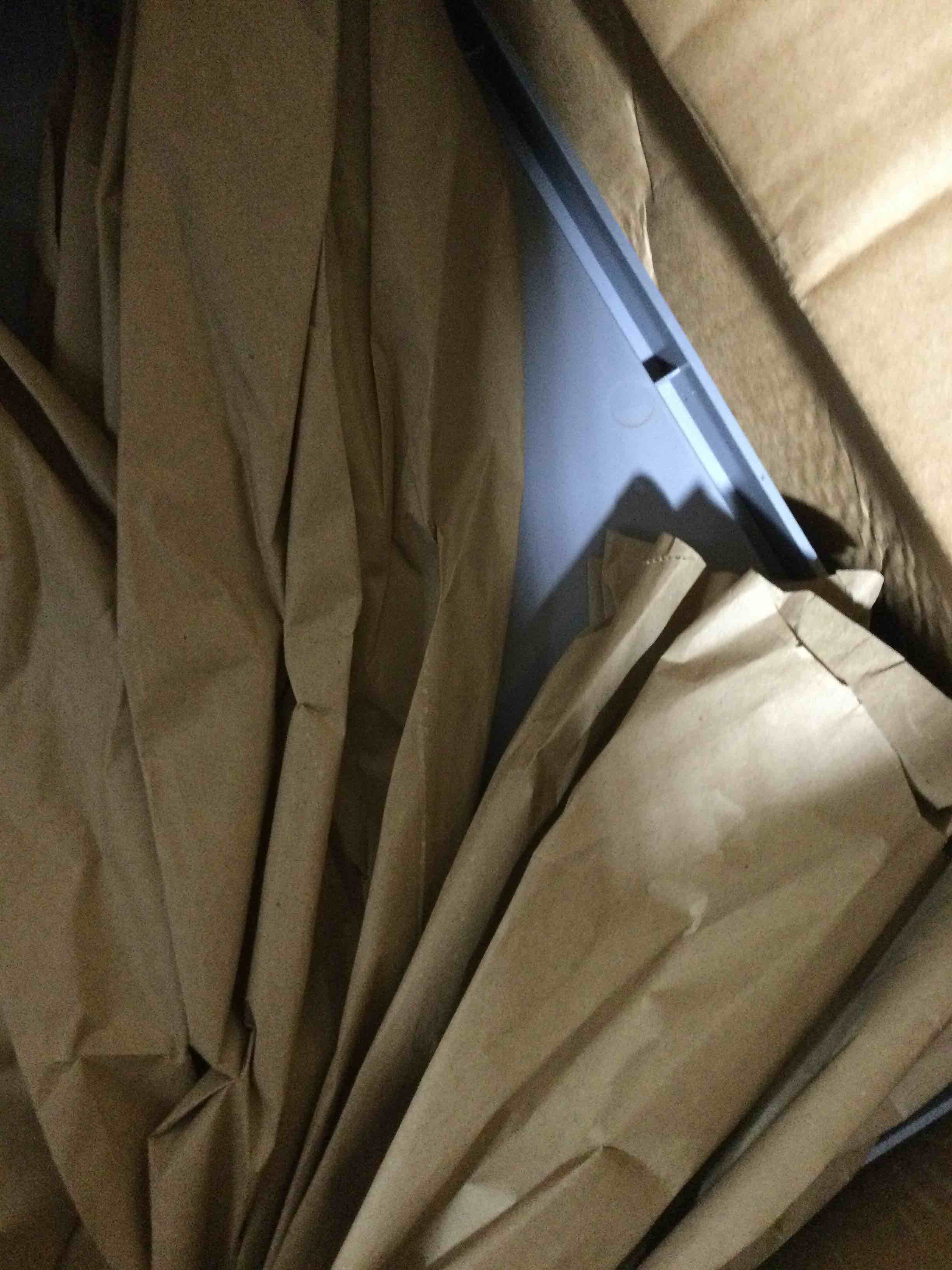 https://s3.amazonaws.com/lotting-images-prod/bidfta/BLU4111509_1708440624886.jpeg