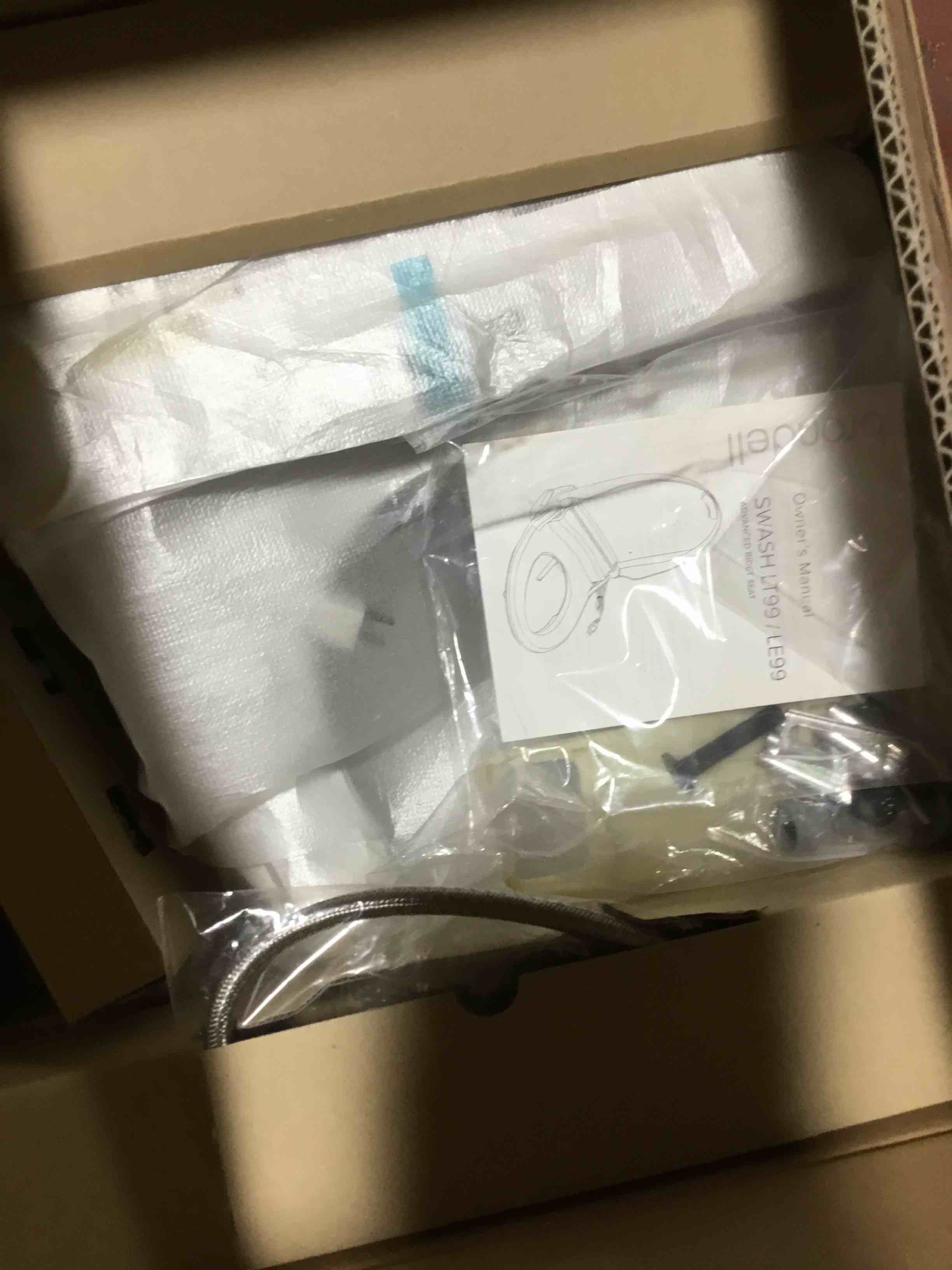 https://s3.amazonaws.com/lotting-images-prod/bidfta/BLU4111521_1708379142576.jpeg