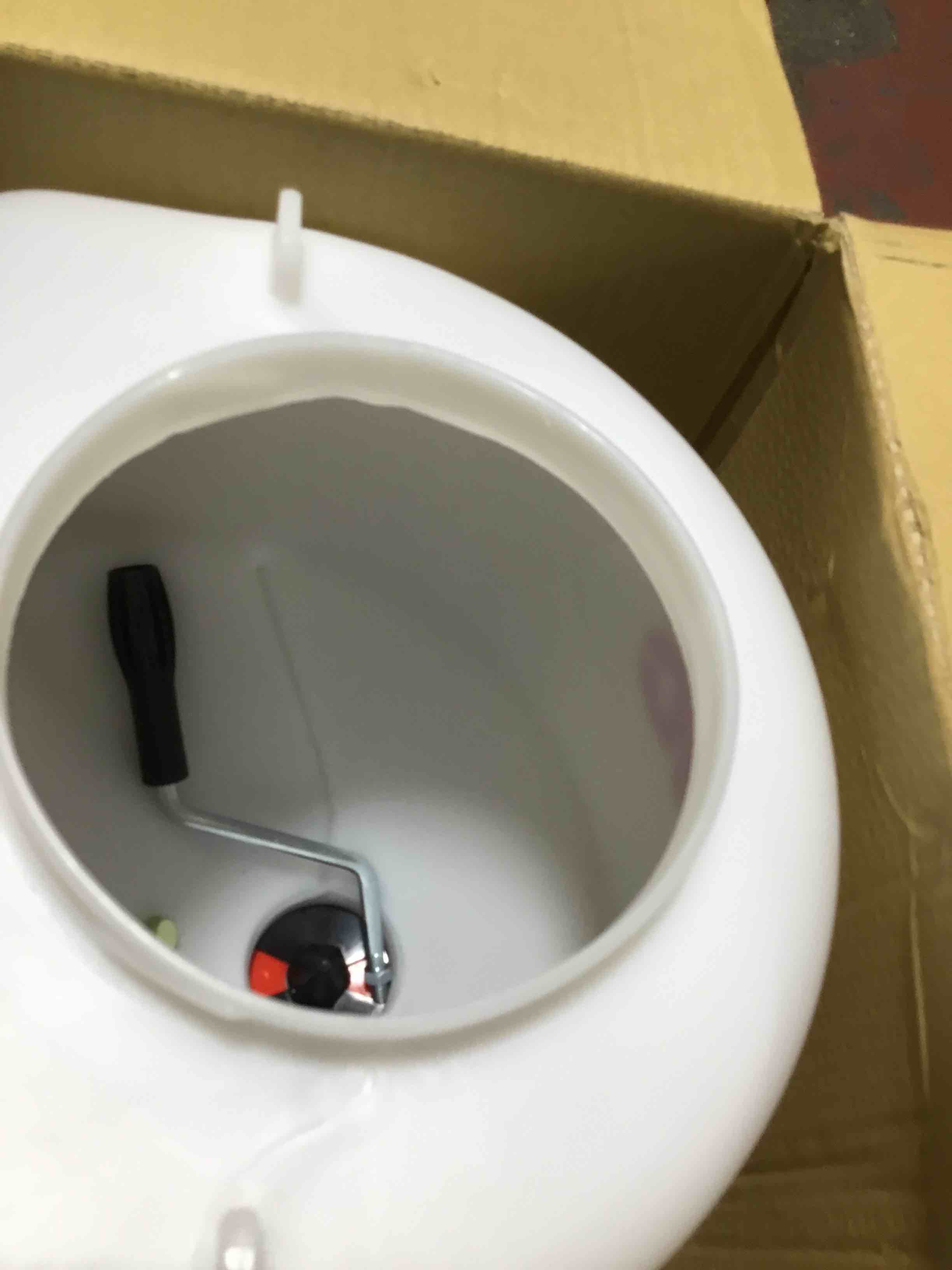 https://s3.amazonaws.com/lotting-images-prod/bidfta/BLU4111523_1708378813647.jpeg