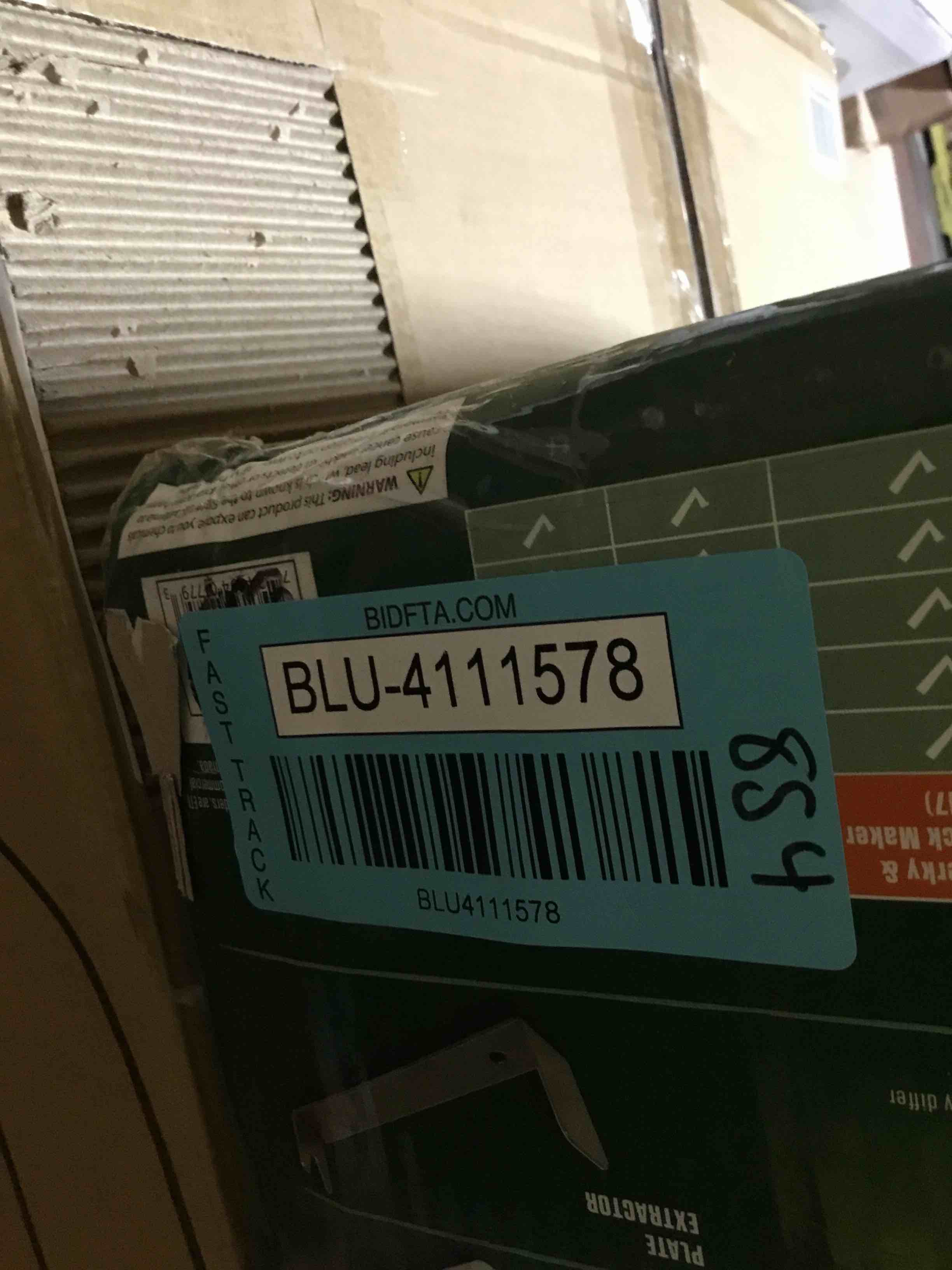 https://s3.amazonaws.com/lotting-images-prod/bidfta/BLU4111578_1708553523665.jpeg