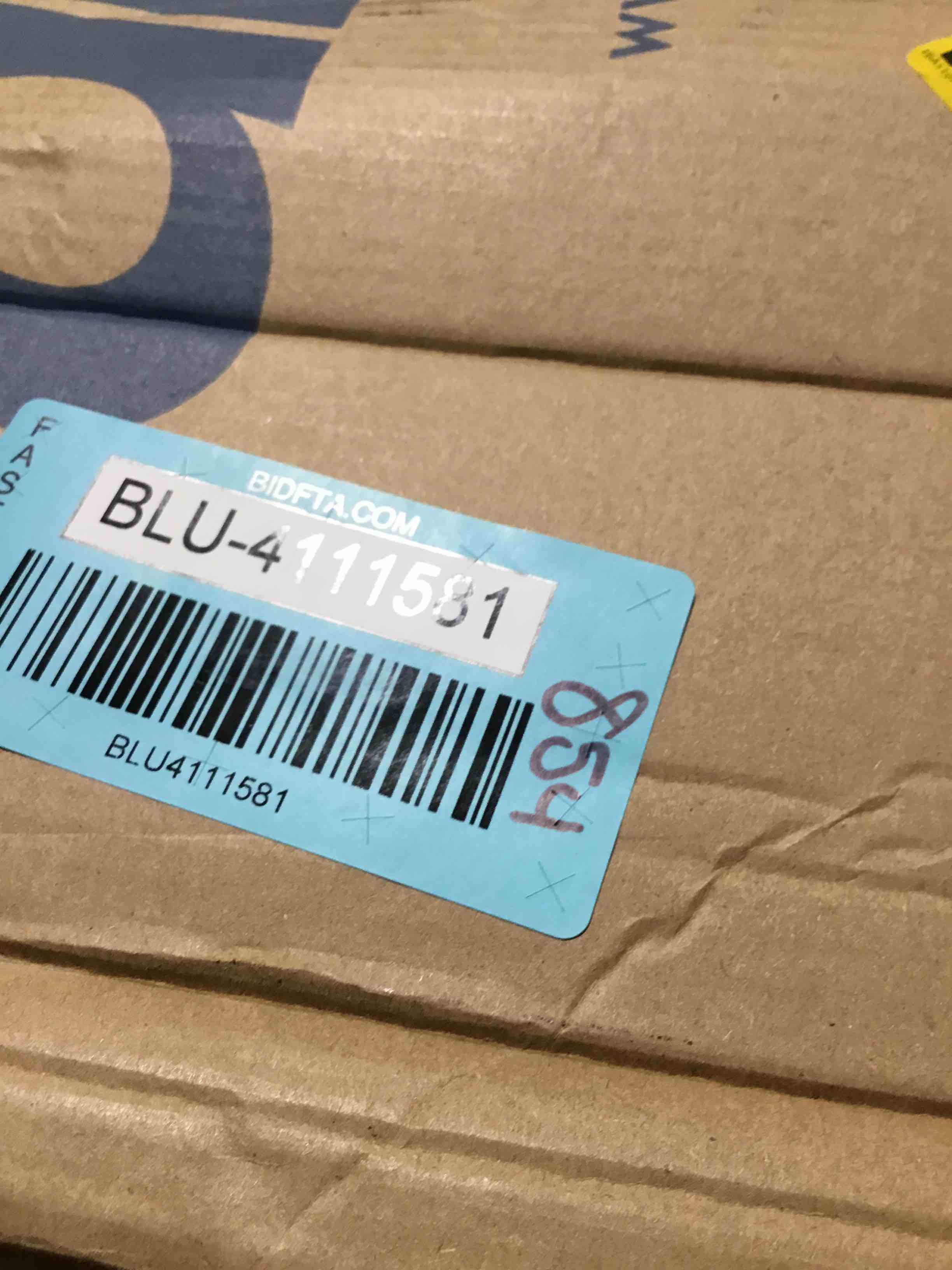 https://s3.amazonaws.com/lotting-images-prod/bidfta/BLU4111581_1708554186390.jpeg