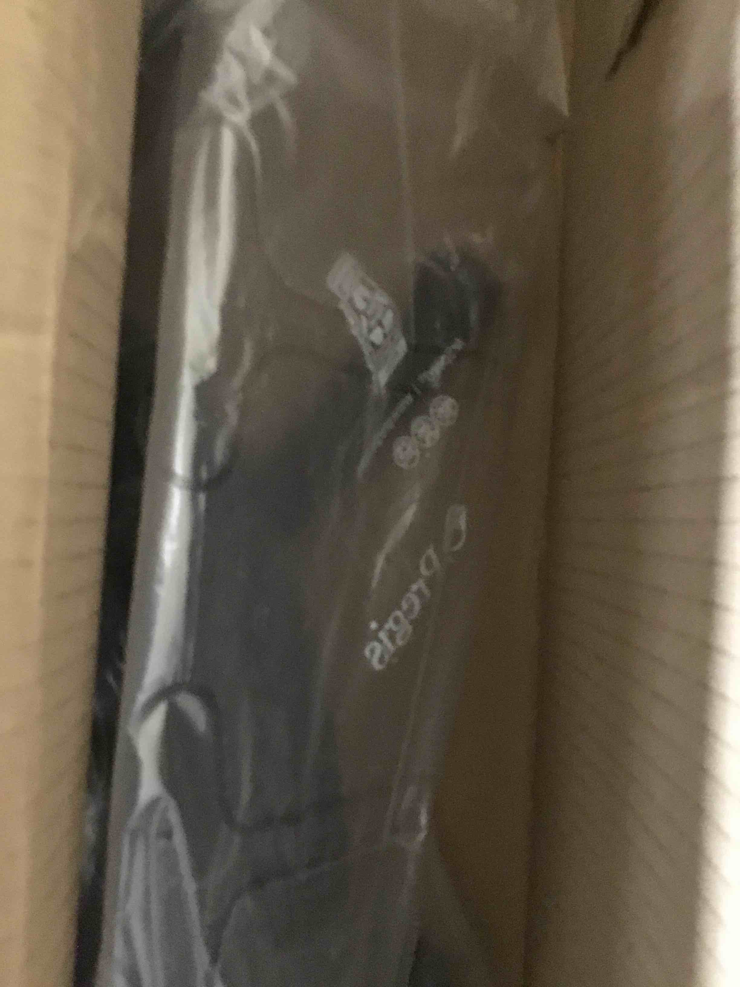 https://s3.amazonaws.com/lotting-images-prod/bidfta/BLU4111585_1708555951674.jpeg