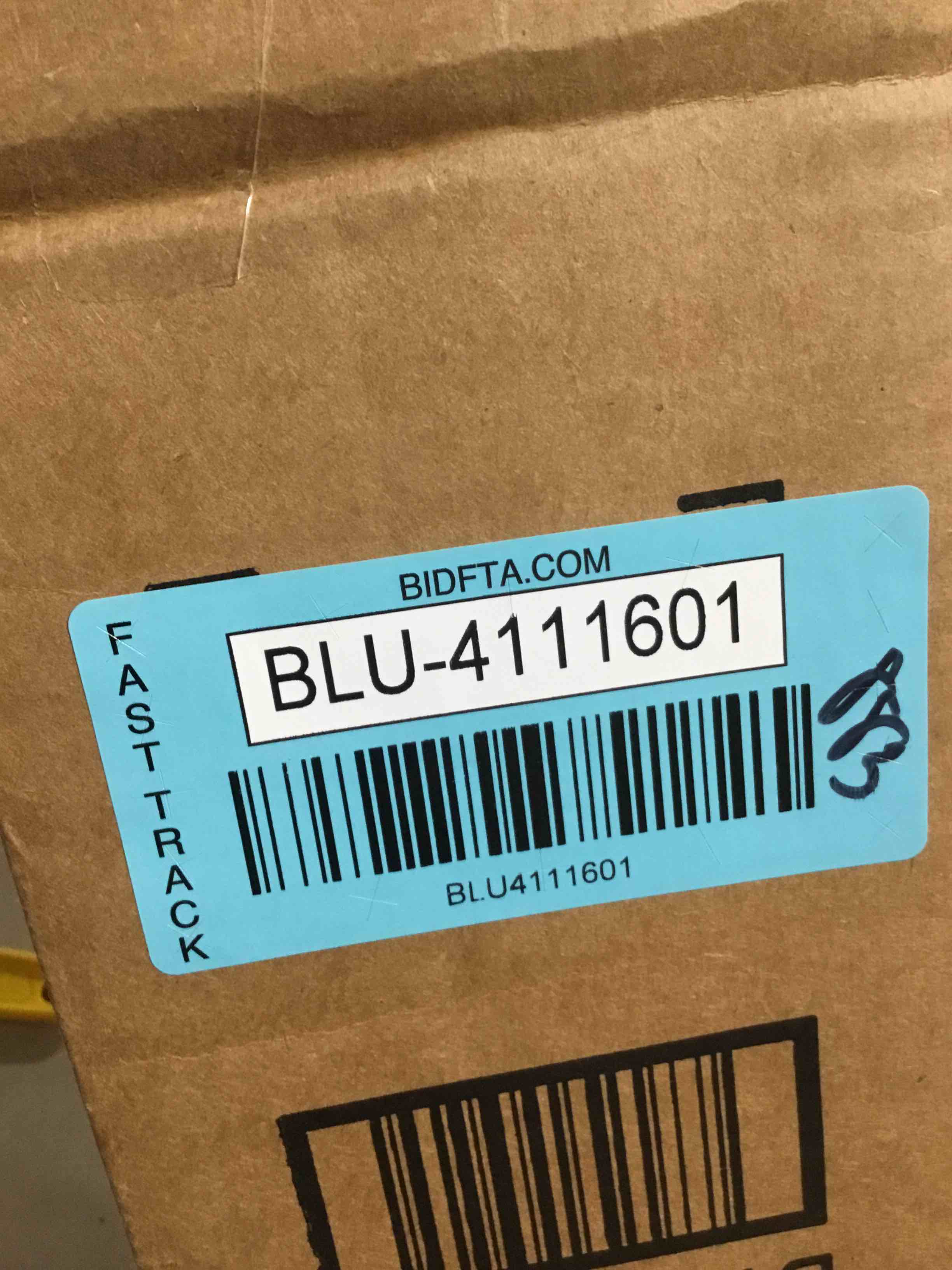https://s3.amazonaws.com/lotting-images-prod/bidfta/BLU4111601_1708640747193.jpeg