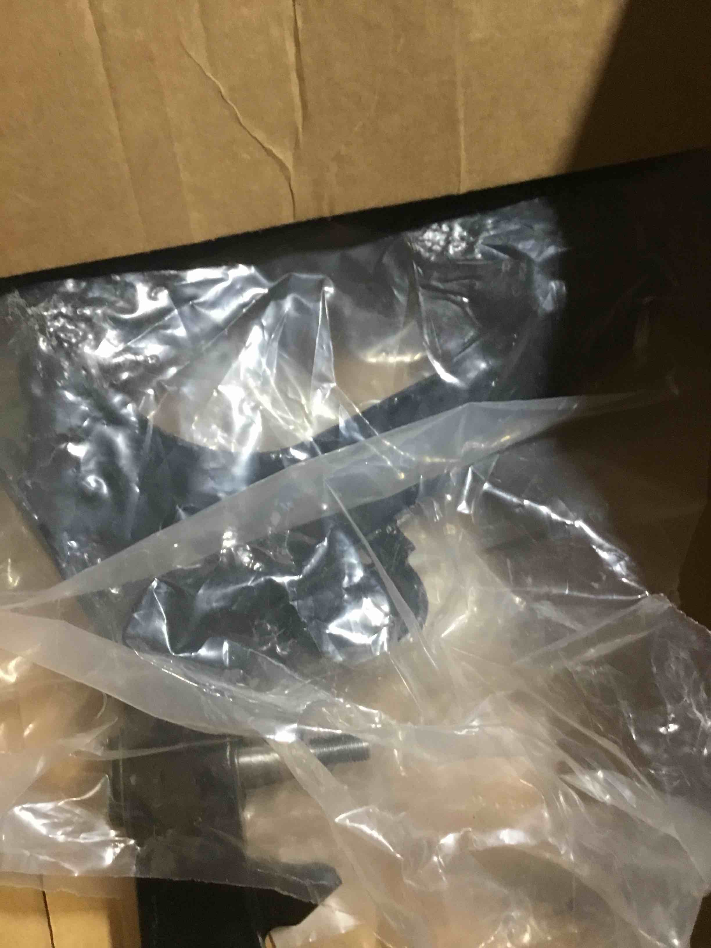 https://s3.amazonaws.com/lotting-images-prod/bidfta/BLU4111604_1708641301944.jpeg
