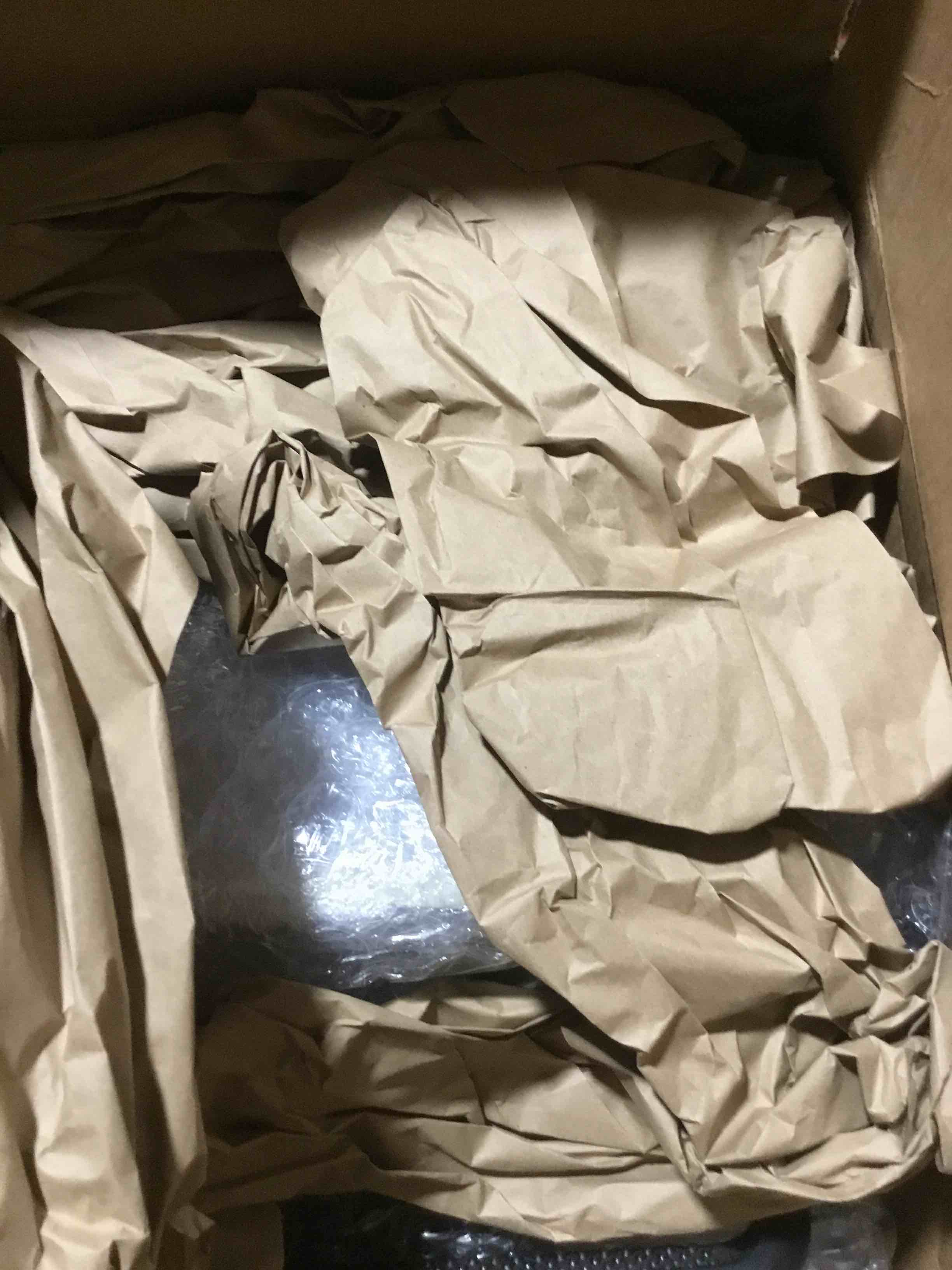 https://s3.amazonaws.com/lotting-images-prod/bidfta/BLU4111605_1708641510355.jpeg