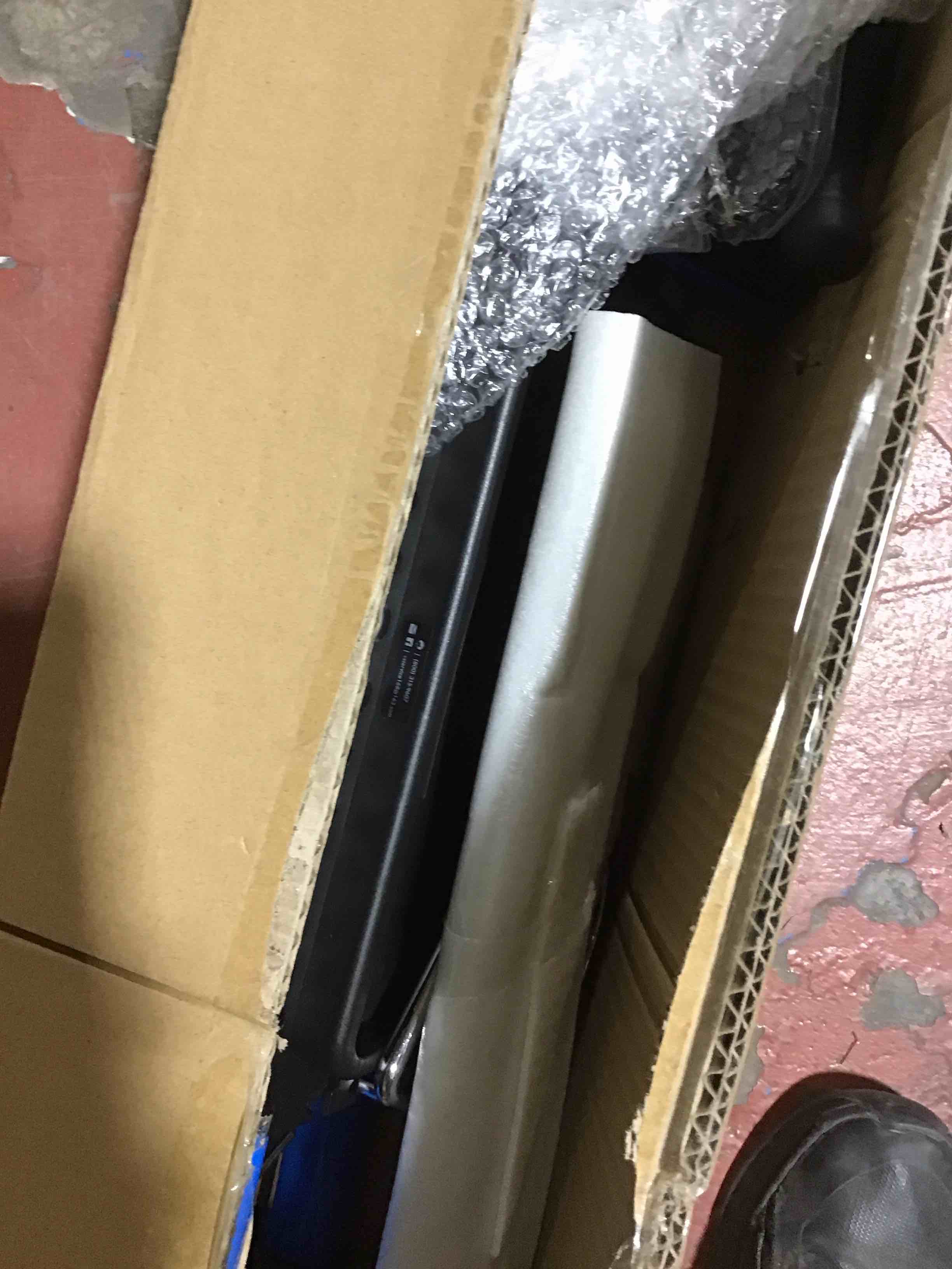 https://s3.amazonaws.com/lotting-images-prod/bidfta/BLU4111608_1708698975847.jpeg