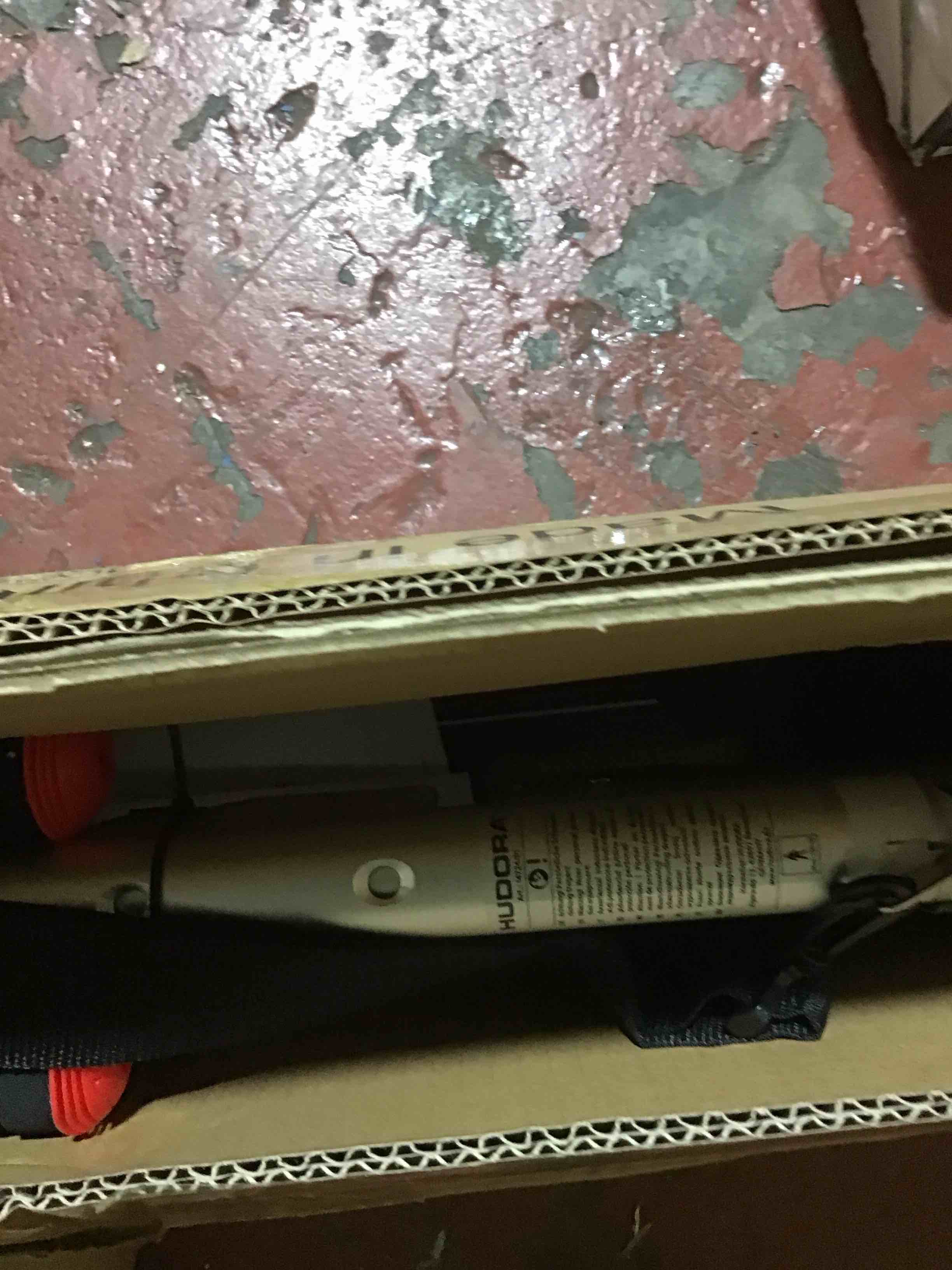 https://s3.amazonaws.com/lotting-images-prod/bidfta/BLU4111610_1708699377571.jpeg