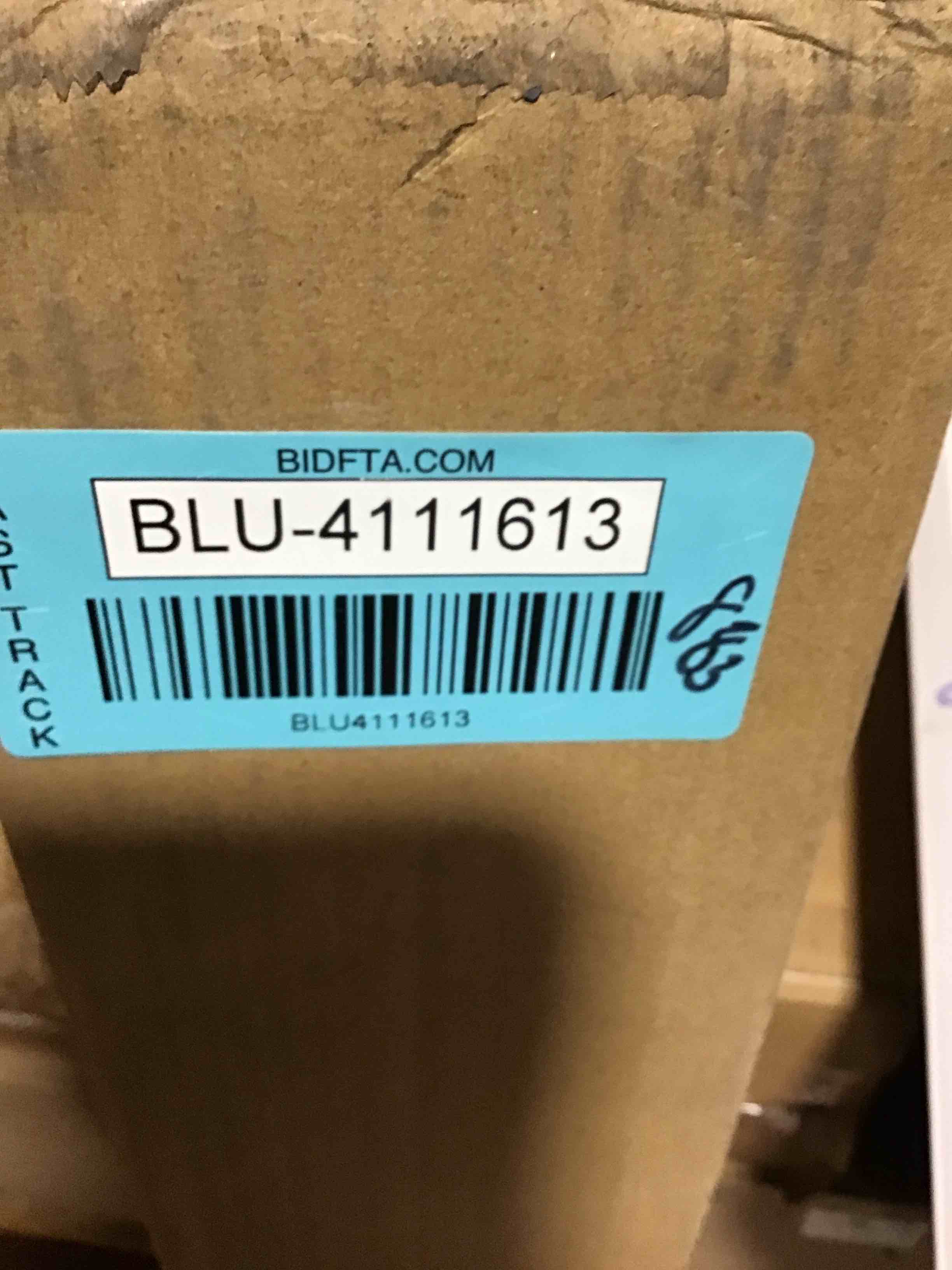 https://s3.amazonaws.com/lotting-images-prod/bidfta/BLU4111613_1708700097276.jpeg