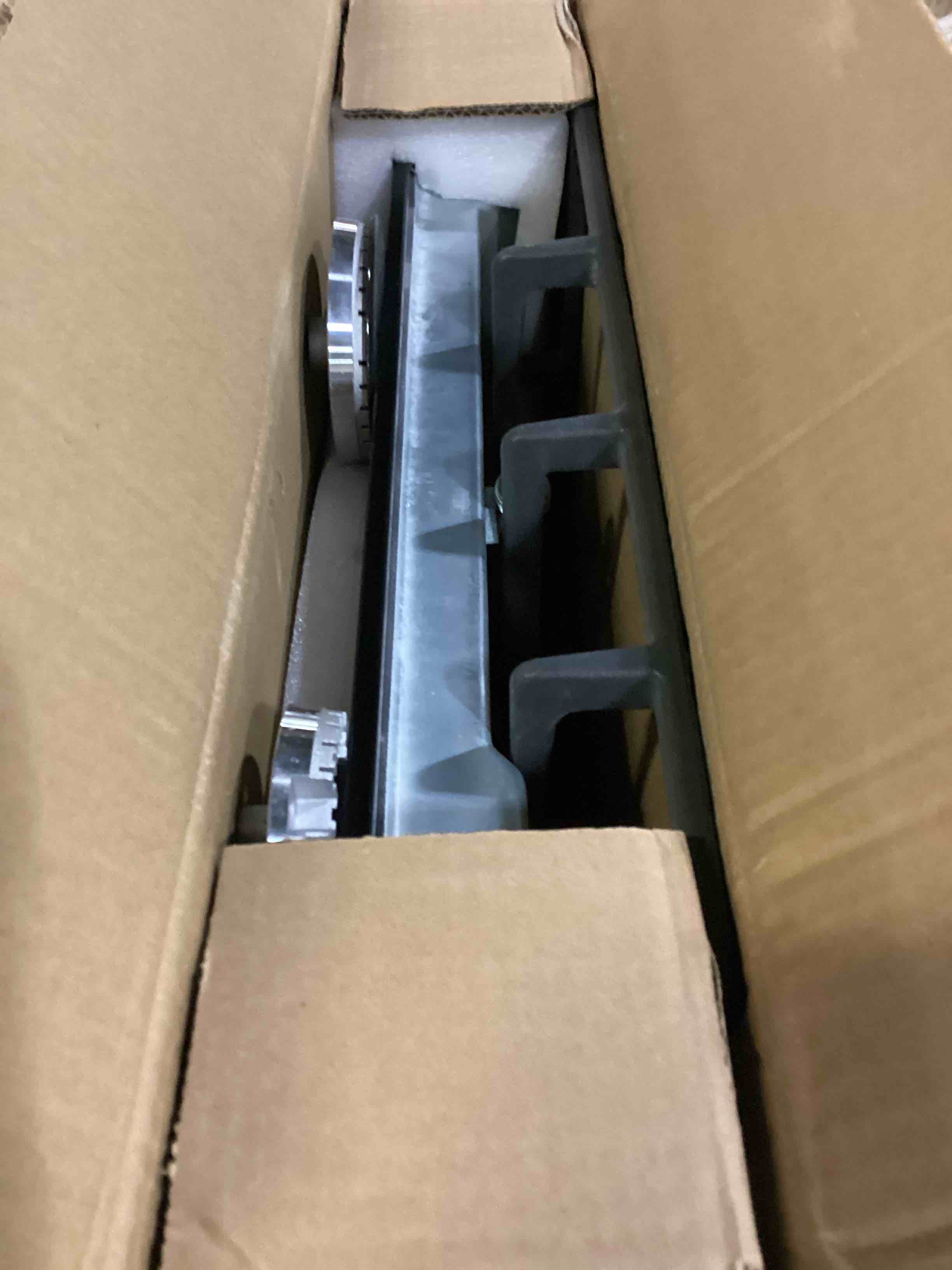 https://s3.amazonaws.com/lotting-images-prod/bidfta/BLU4112071_1701807820958.jpeg