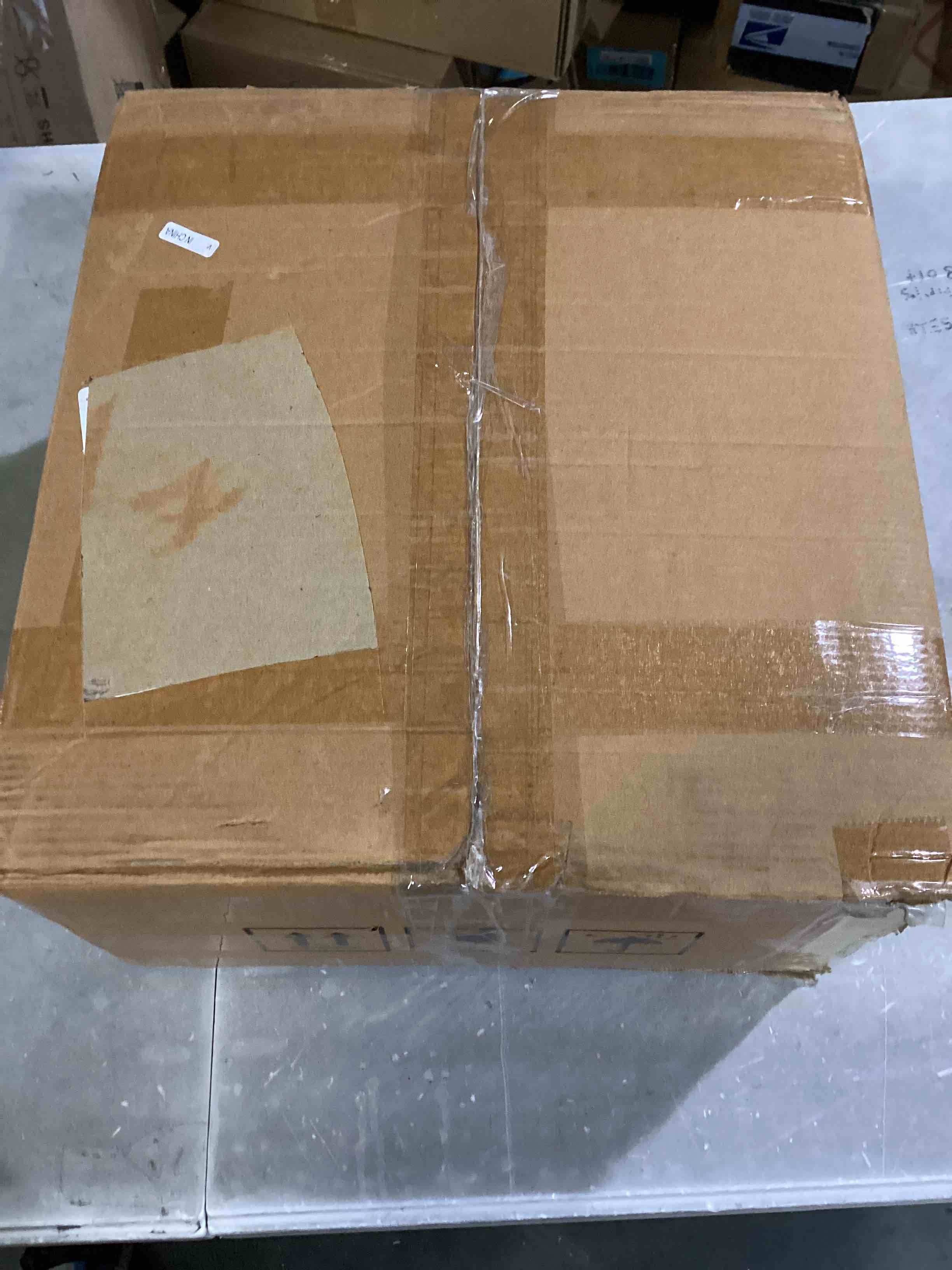 https://s3.amazonaws.com/lotting-images-prod/bidfta/BLU4112076_1701865251538.jpeg