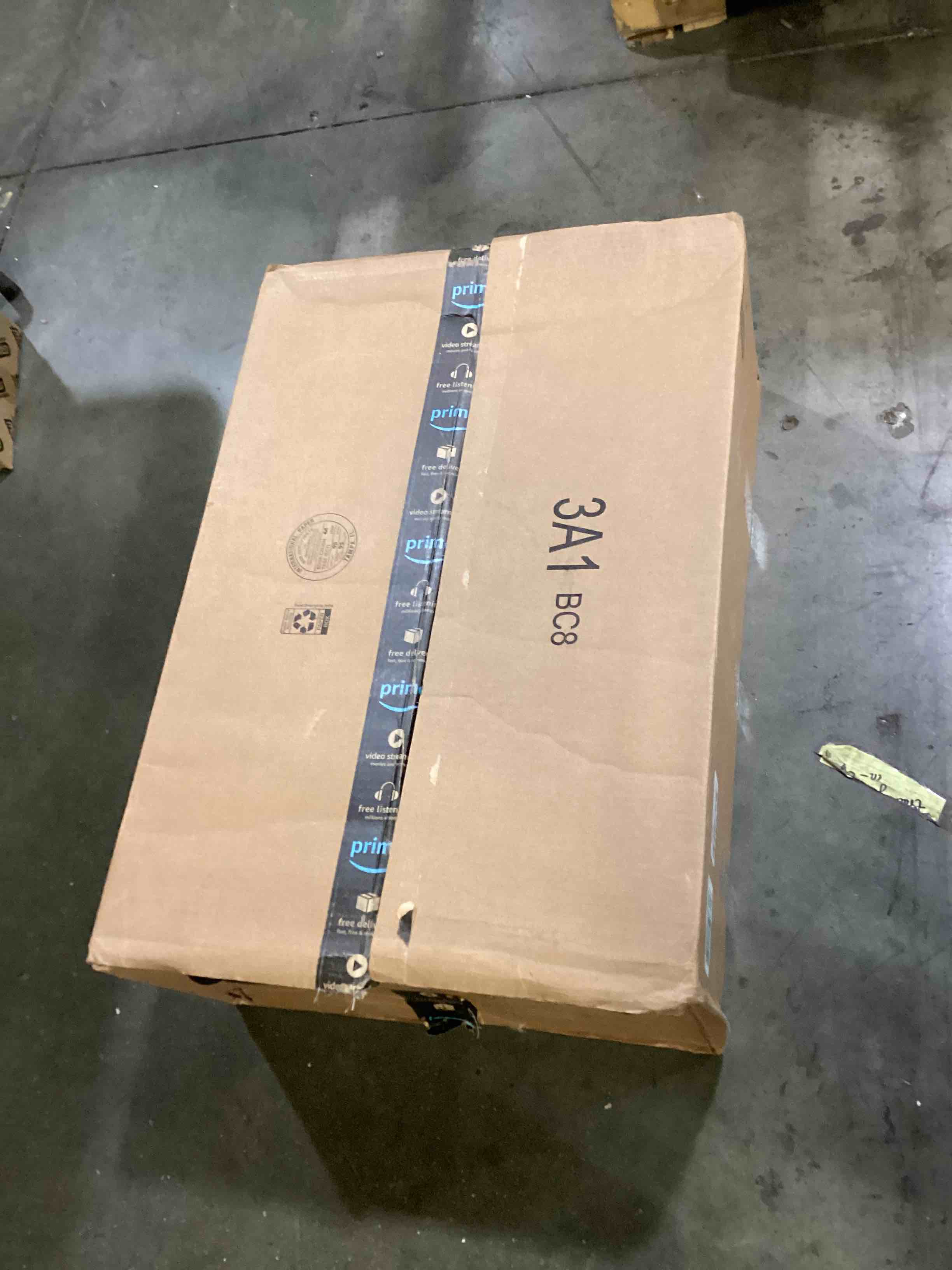 https://s3.amazonaws.com/lotting-images-prod/bidfta/BLU4112166_1701881348772.jpeg