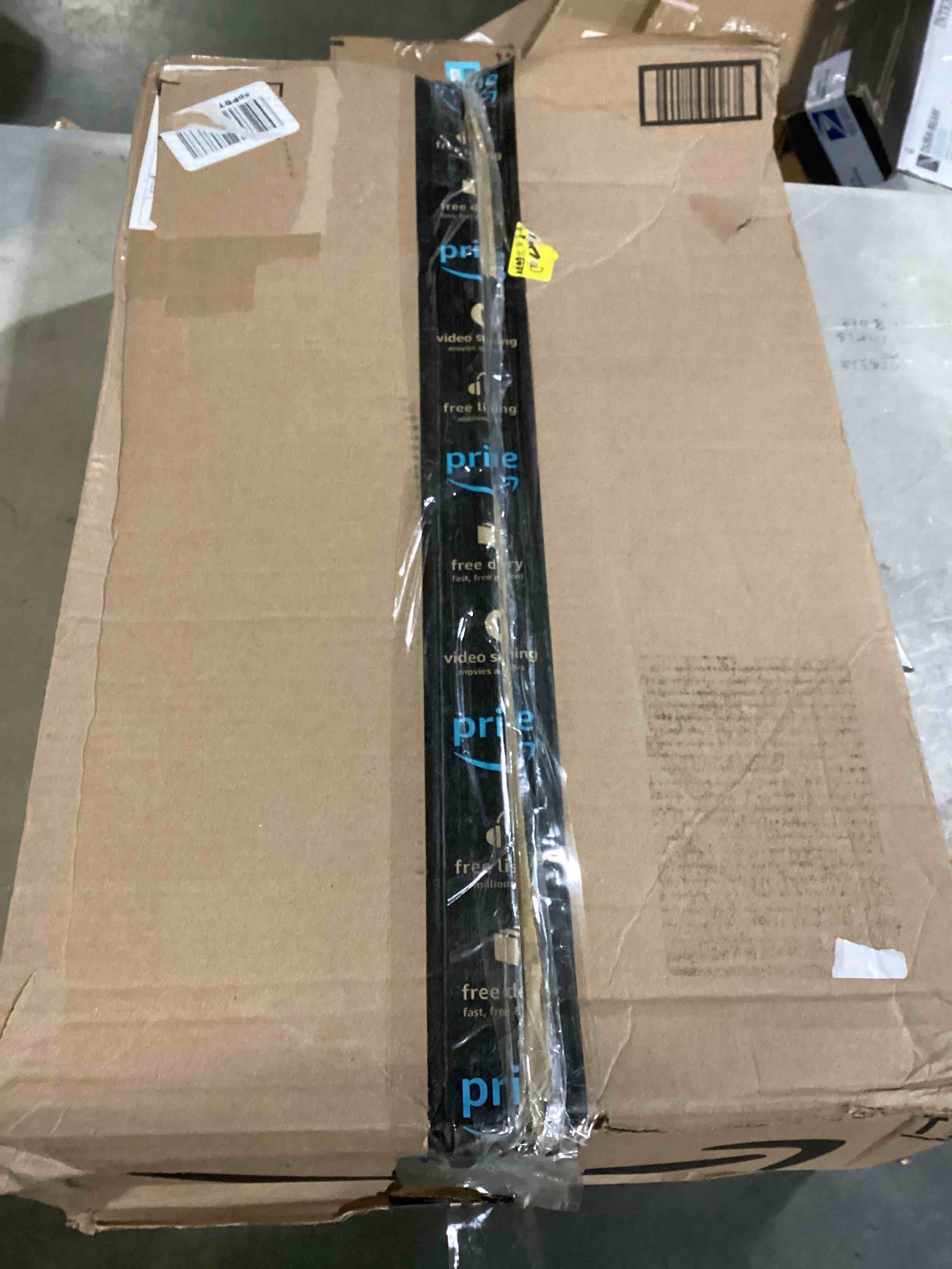 https://s3.amazonaws.com/lotting-images-prod/bidfta/BLU4112176_1701885123890.jpeg